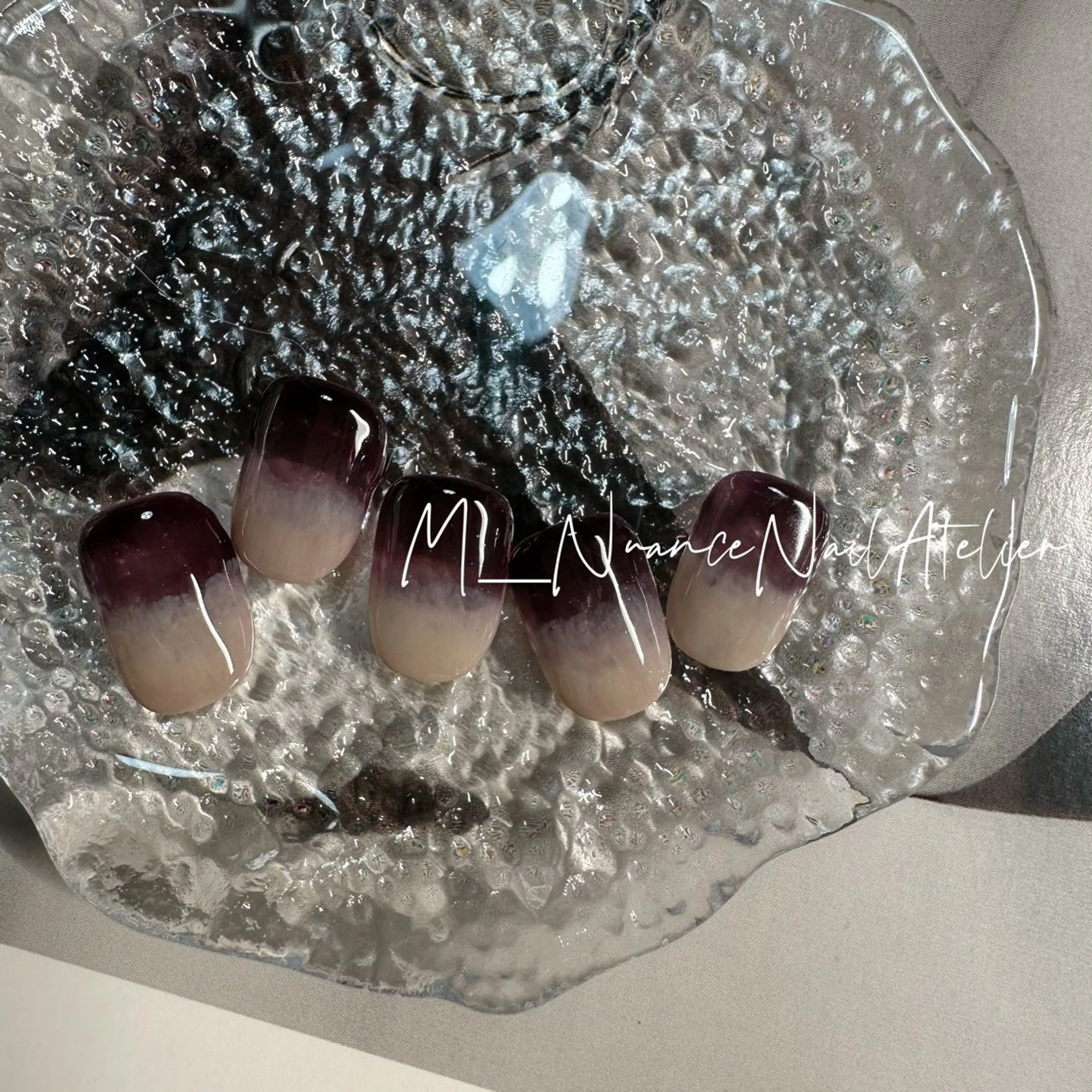 ネイル マグネットネイル ニュアンスネイル オフィスネイル シンプルネイル GO TODAY横浜Solace店所属・M___nail atelierのネイルデザイン