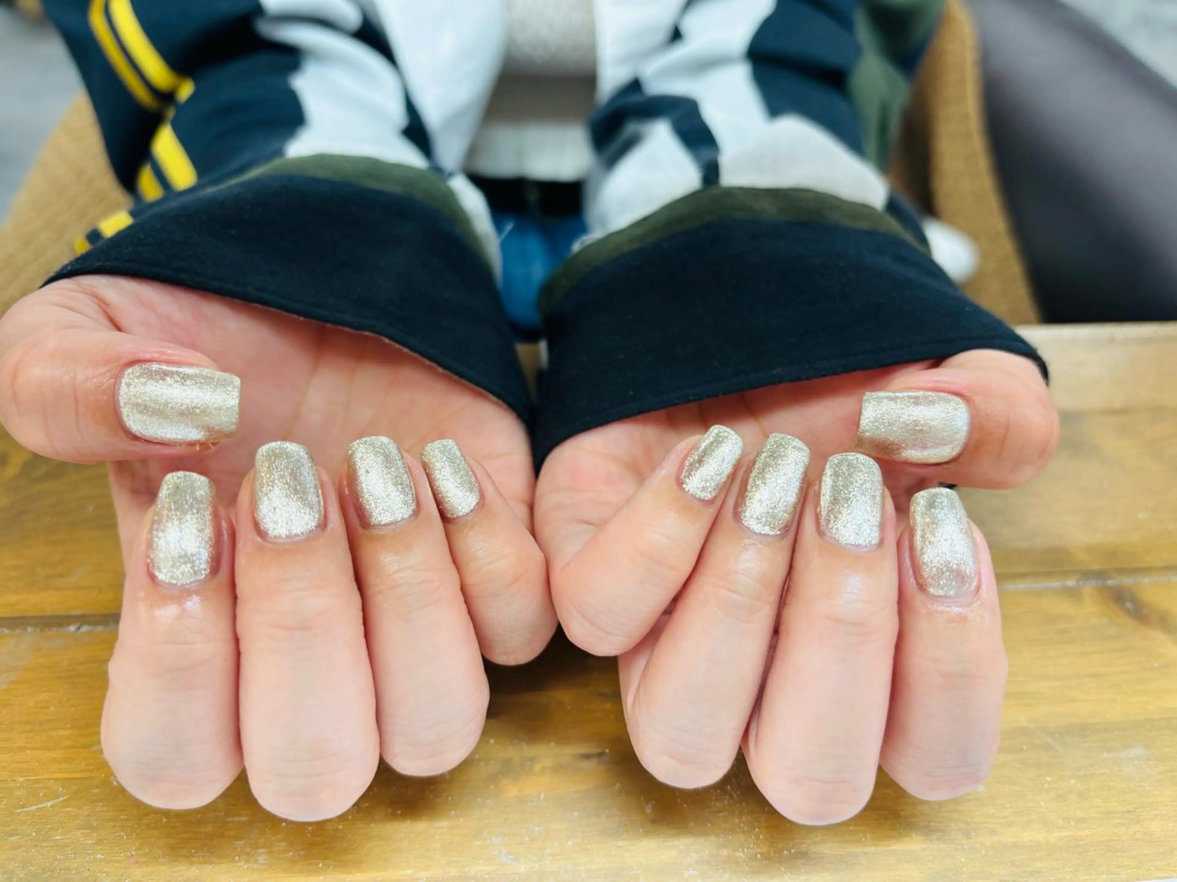 ネイルサロンエーナイン本店所属・もろずみ あやのネイルデザイン