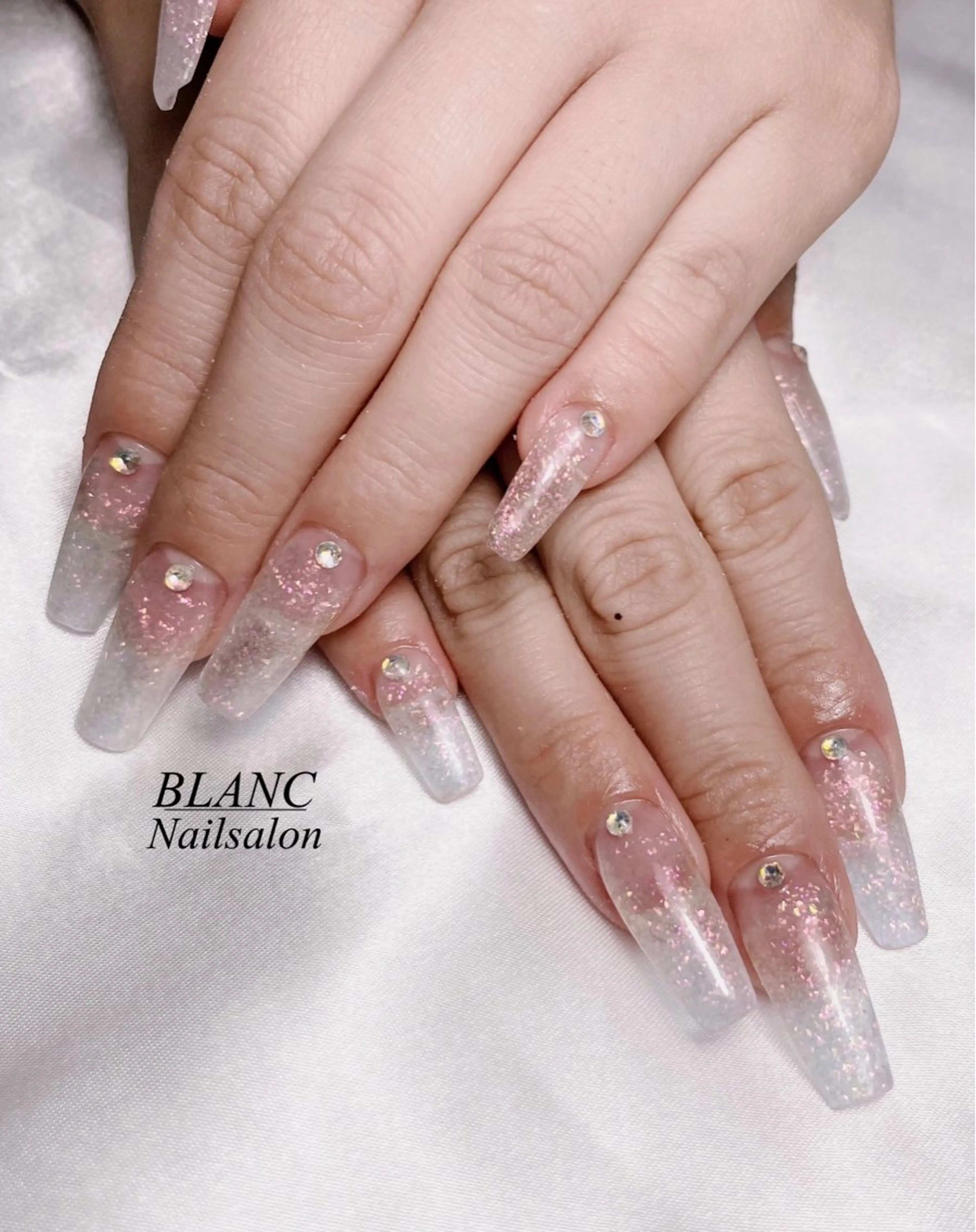 ネイル クリアネイル ラメ(グリッター) ニュアンスネイル スカルプネイル 夏ネイル ハンドネイル BLANCEnail所属・BLANCnail yuuのネイルデザイン