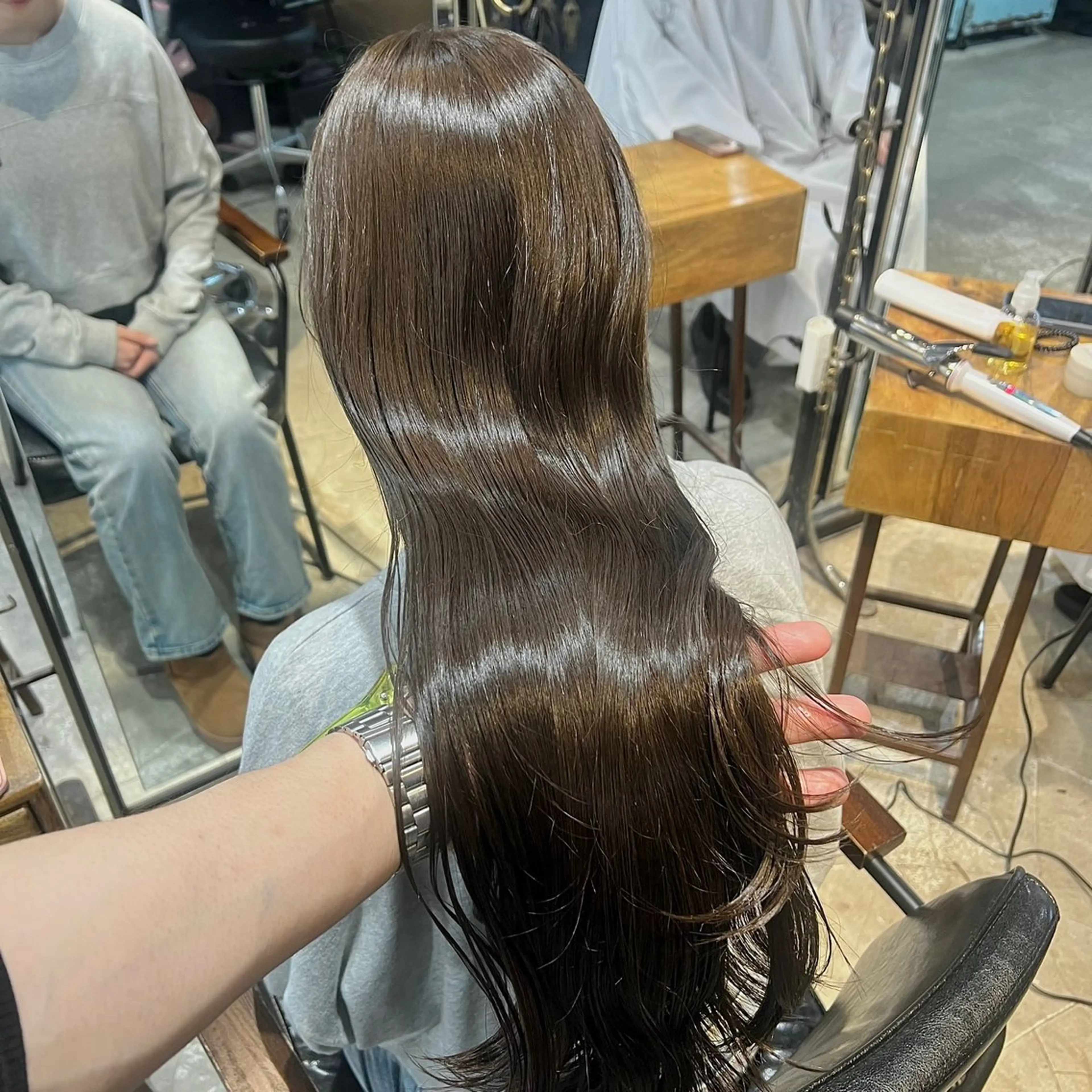 ロング カラー カット ヘアカラー トリートメント 赤みゼロ/透明感 カラー🌿KANTAのヘアスタイル