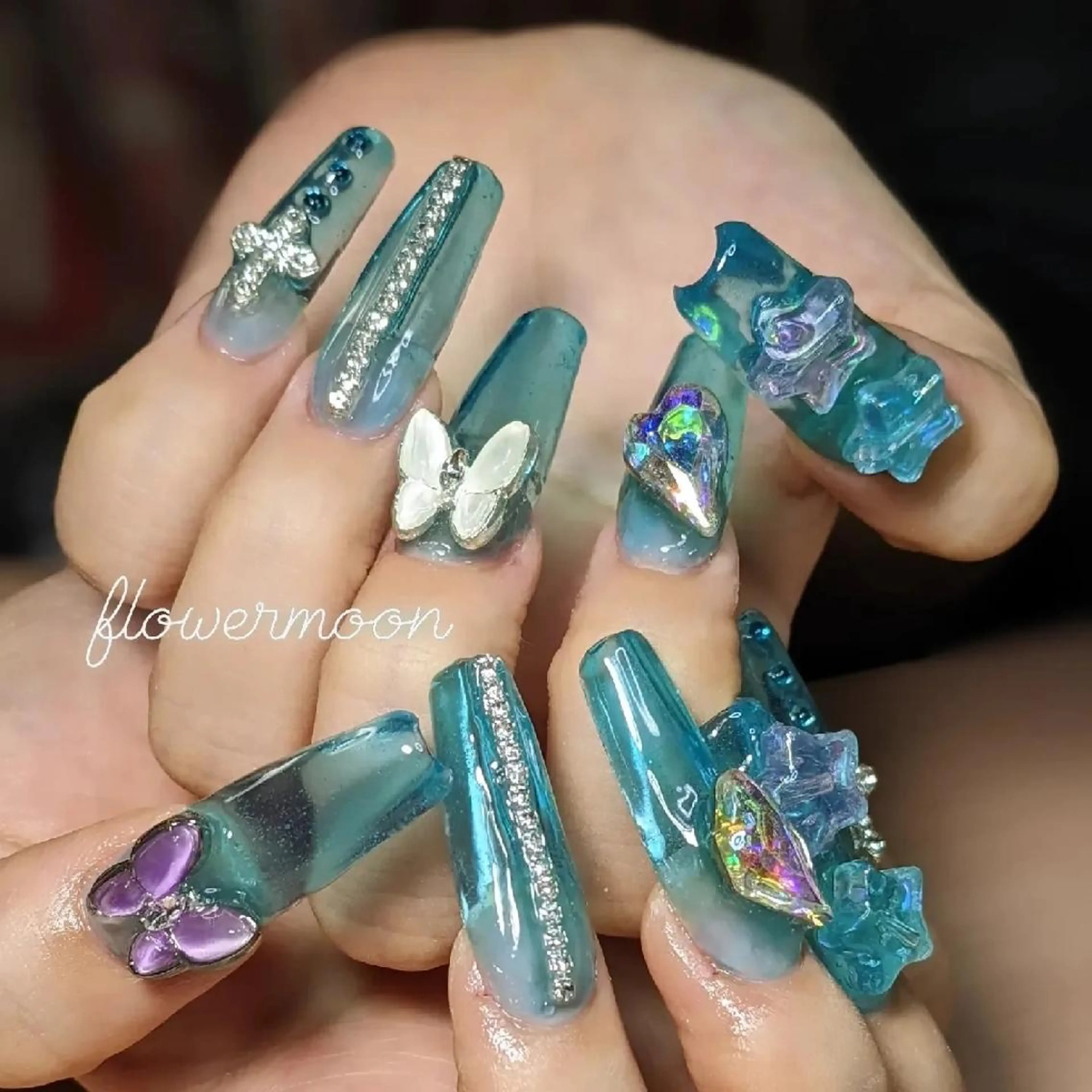 ネイル ハート フラワー ムーンのネイルデザイン