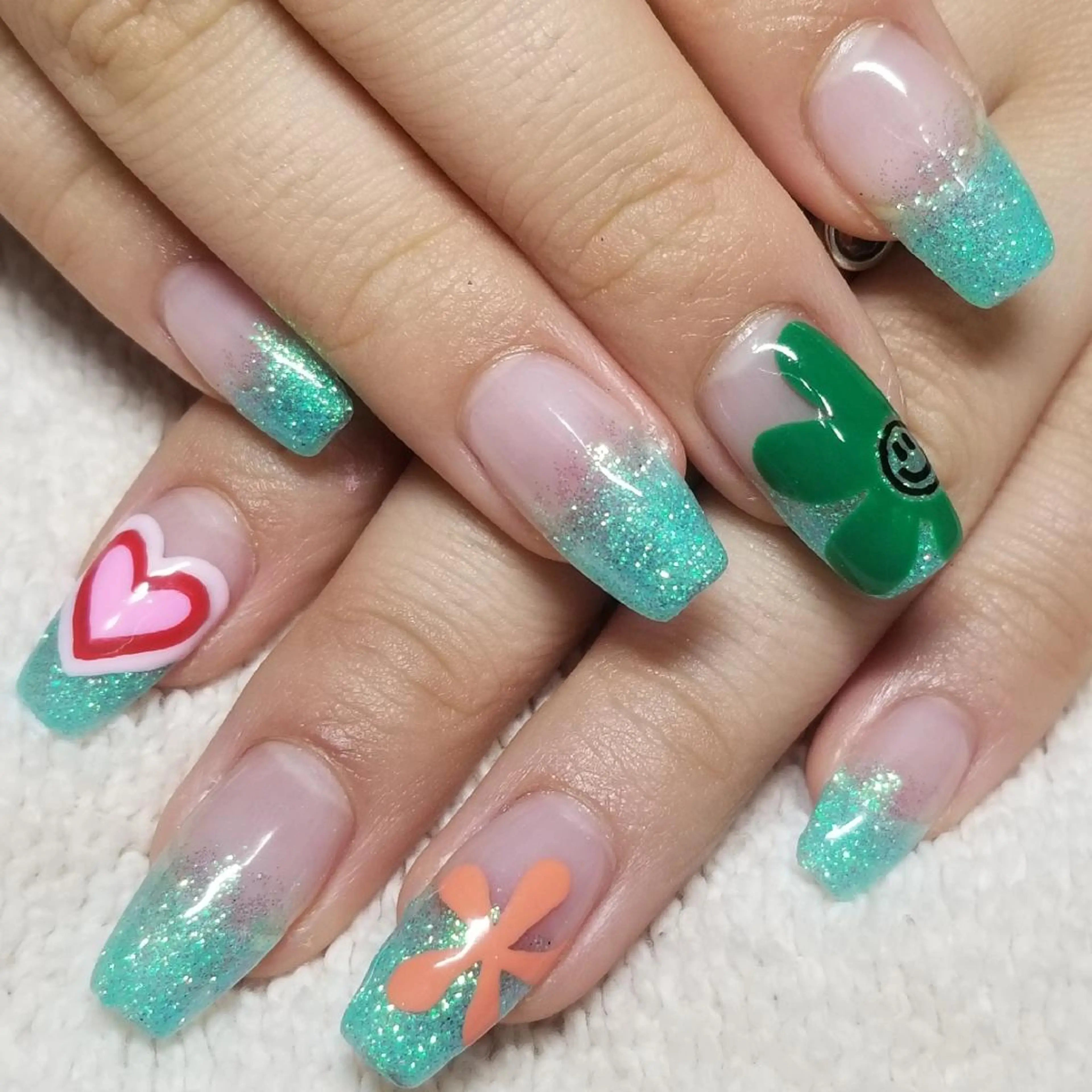 ネイル アートネイル グラデーション グリーン ラメ(グリッター) パステルネイル ハンドネイル よしだ ひろきのネイルデザイン