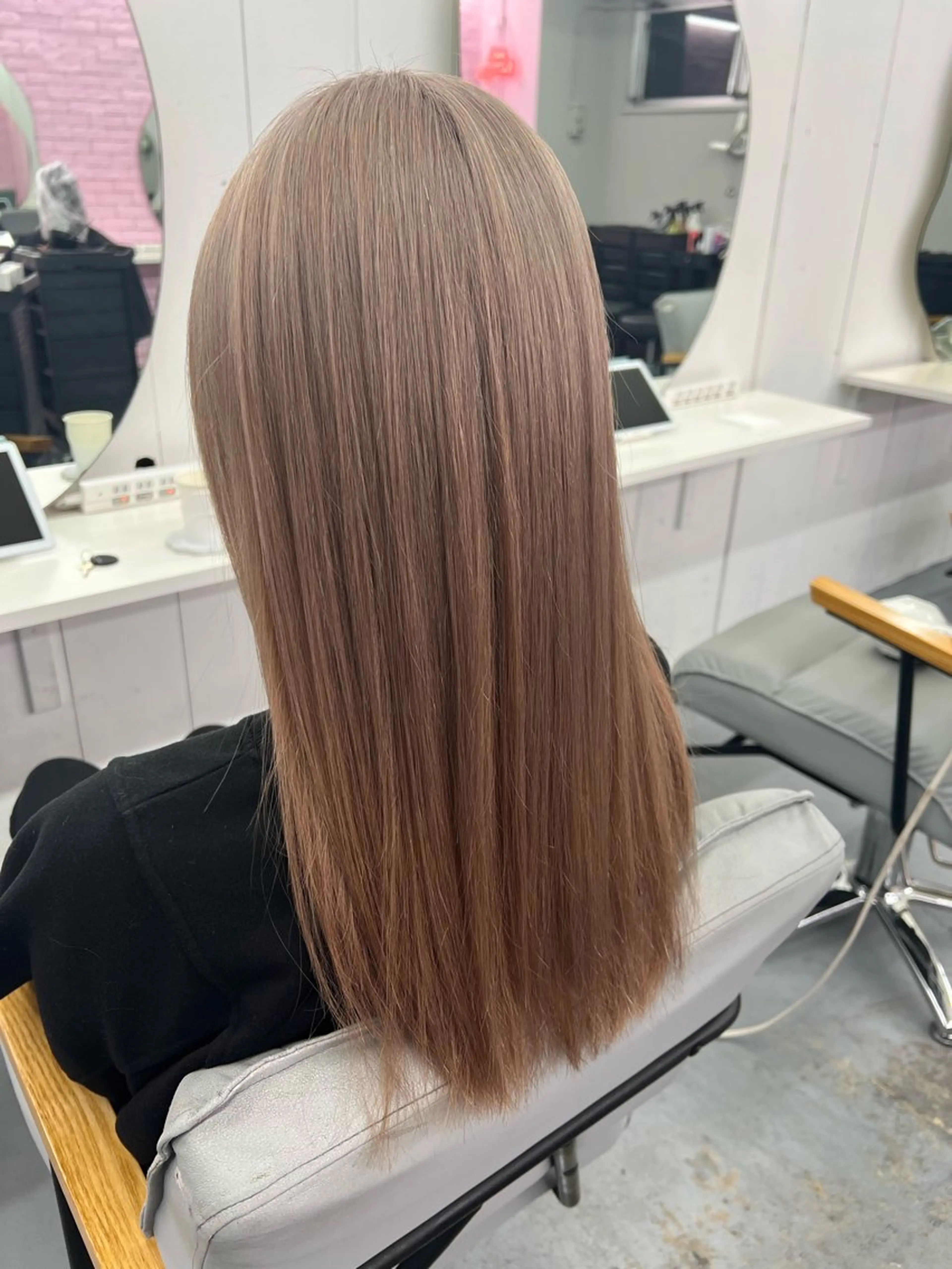 ロング ヘアカラー トリートメント 亀田 泰生のヘアスタイル