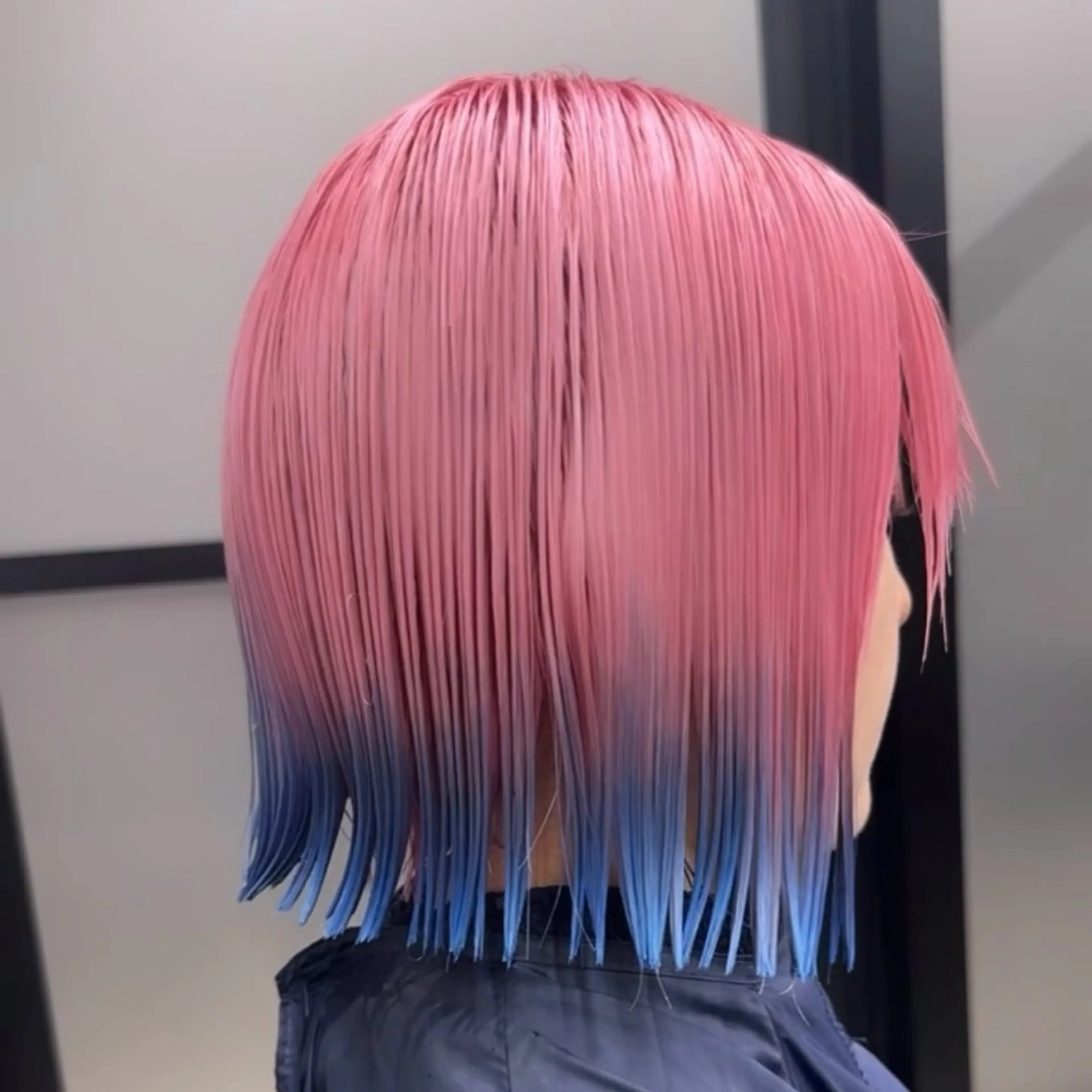 ショート カラー ヘアカラー トリートメント salowin iori原宿B1店所属・ハイトーン/髪質改善 原宿𝑺𝑬𝑵𝑨のヘアスタイル