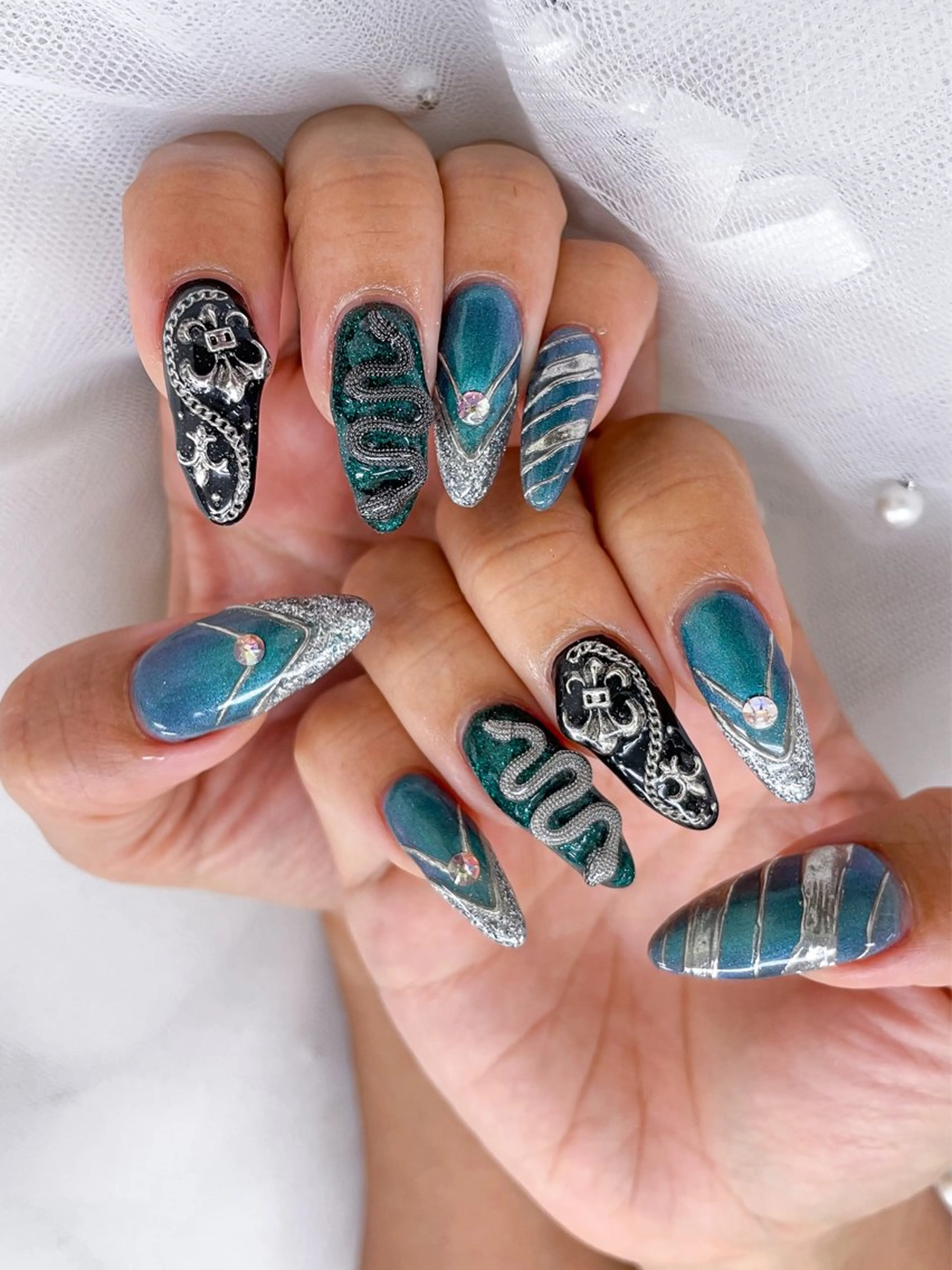 ネイル ハンドネイル 五十嵐 美智のネイルデザイン