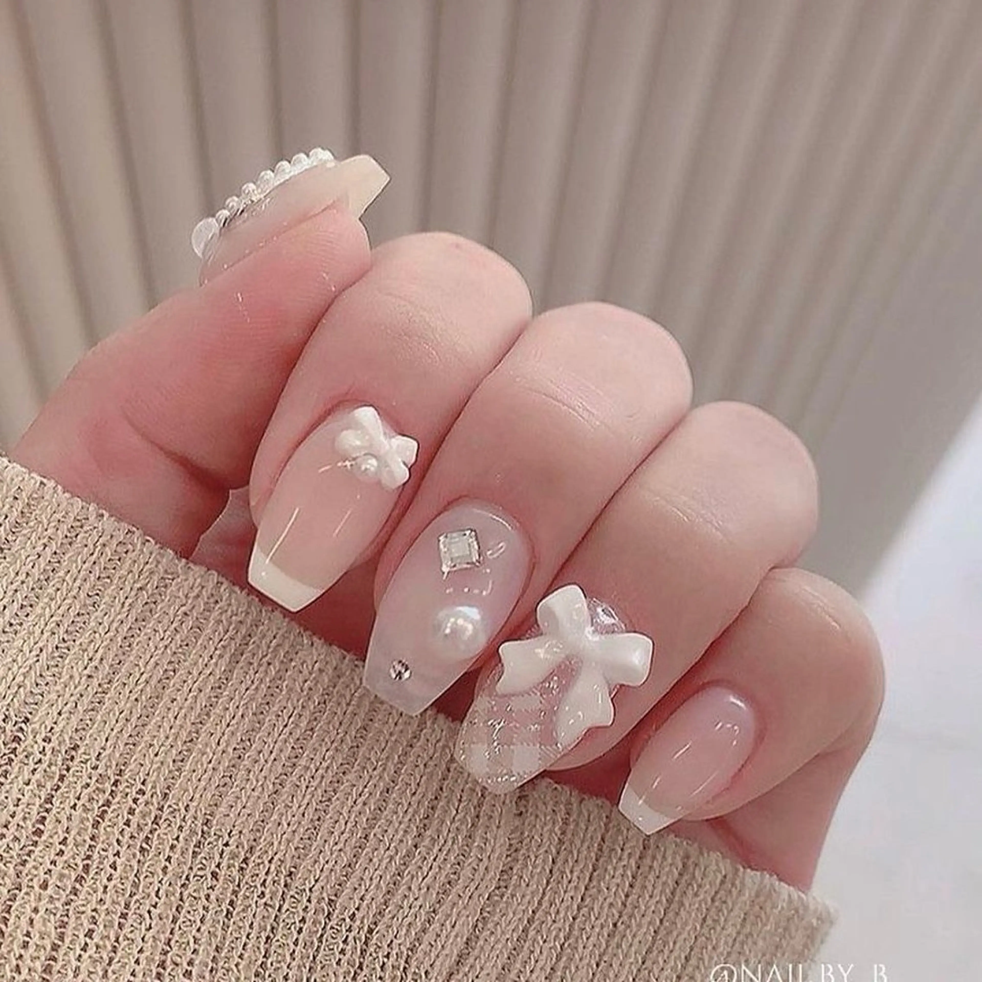 ネイル チークネイル ジェルネイル キラキラネイル 韓国ネイル マグネットネイル ハンドネイル Vp ネイルのネイルデザイン