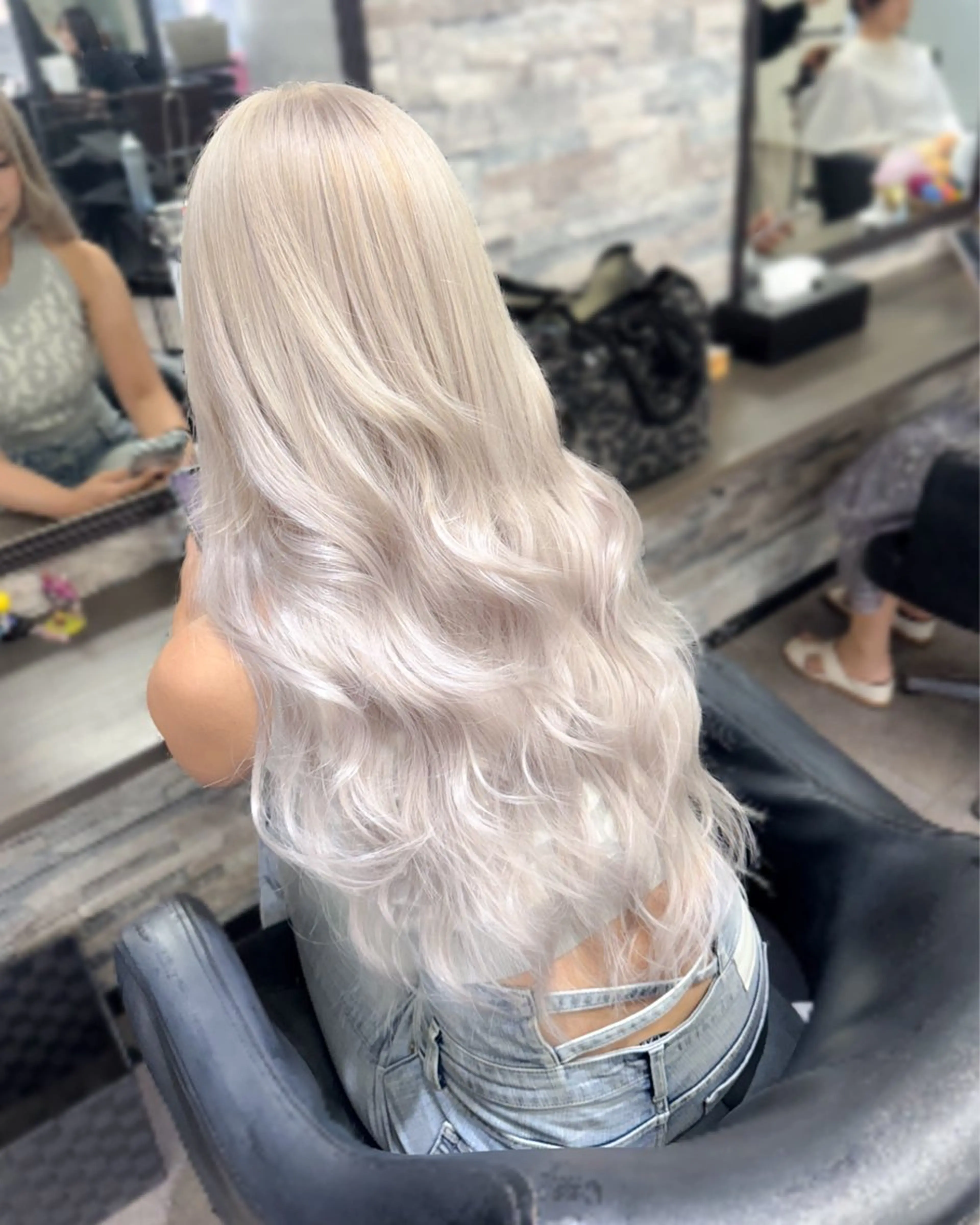 ロング カラー カット ヘアカラー トリートメント エクステ ハイトーンエクステ 🎩カズキ🎩のヘアスタイル