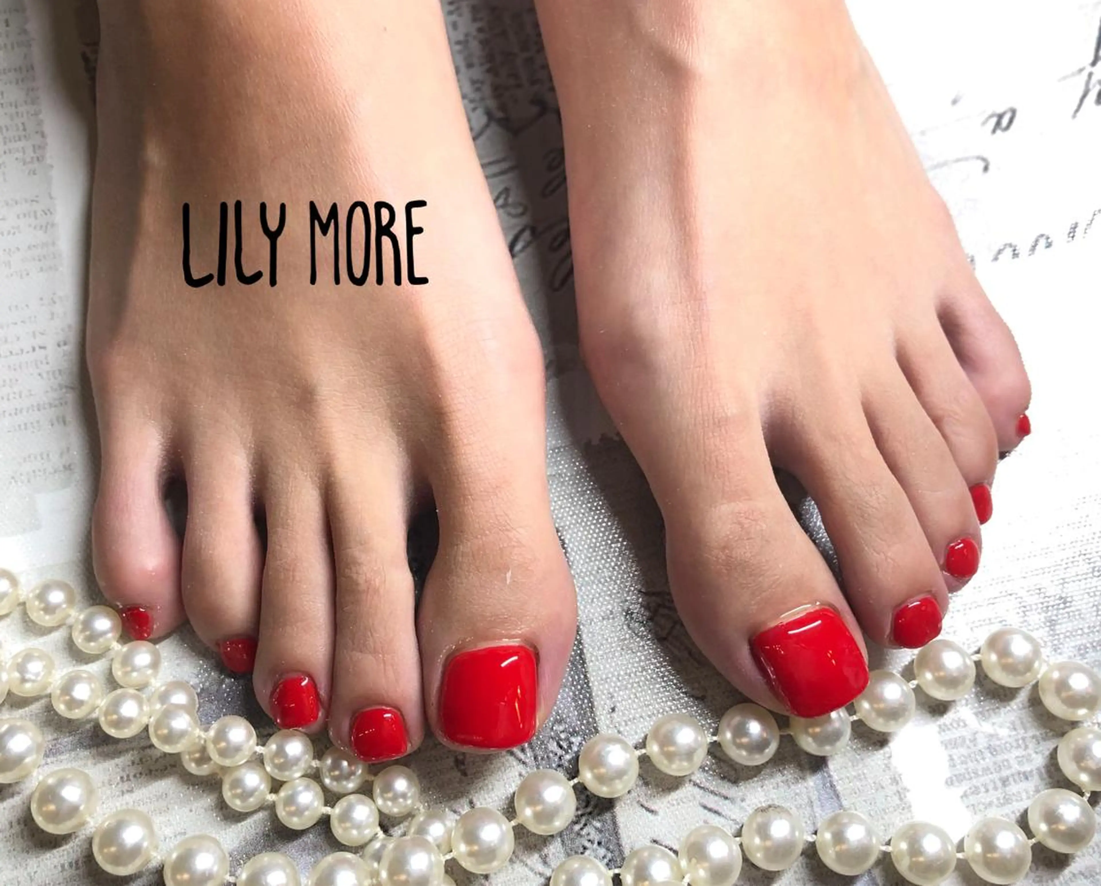 ネイル ワンカラーネイル フットネイル Lily closetのネイルデザイン