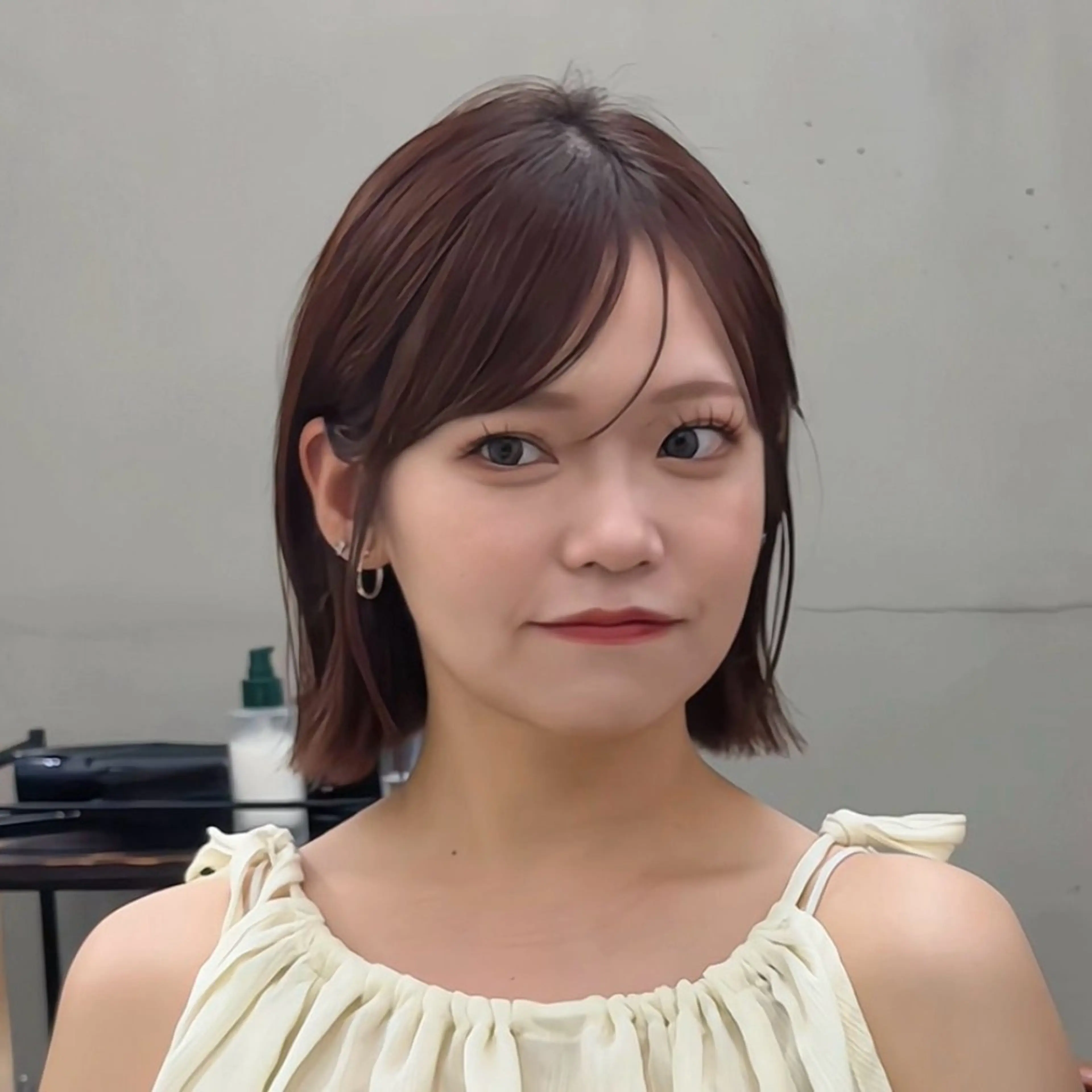 ショート カラー 顔周り/レイヤー/ 透明感/みっきーのヘアスタイル