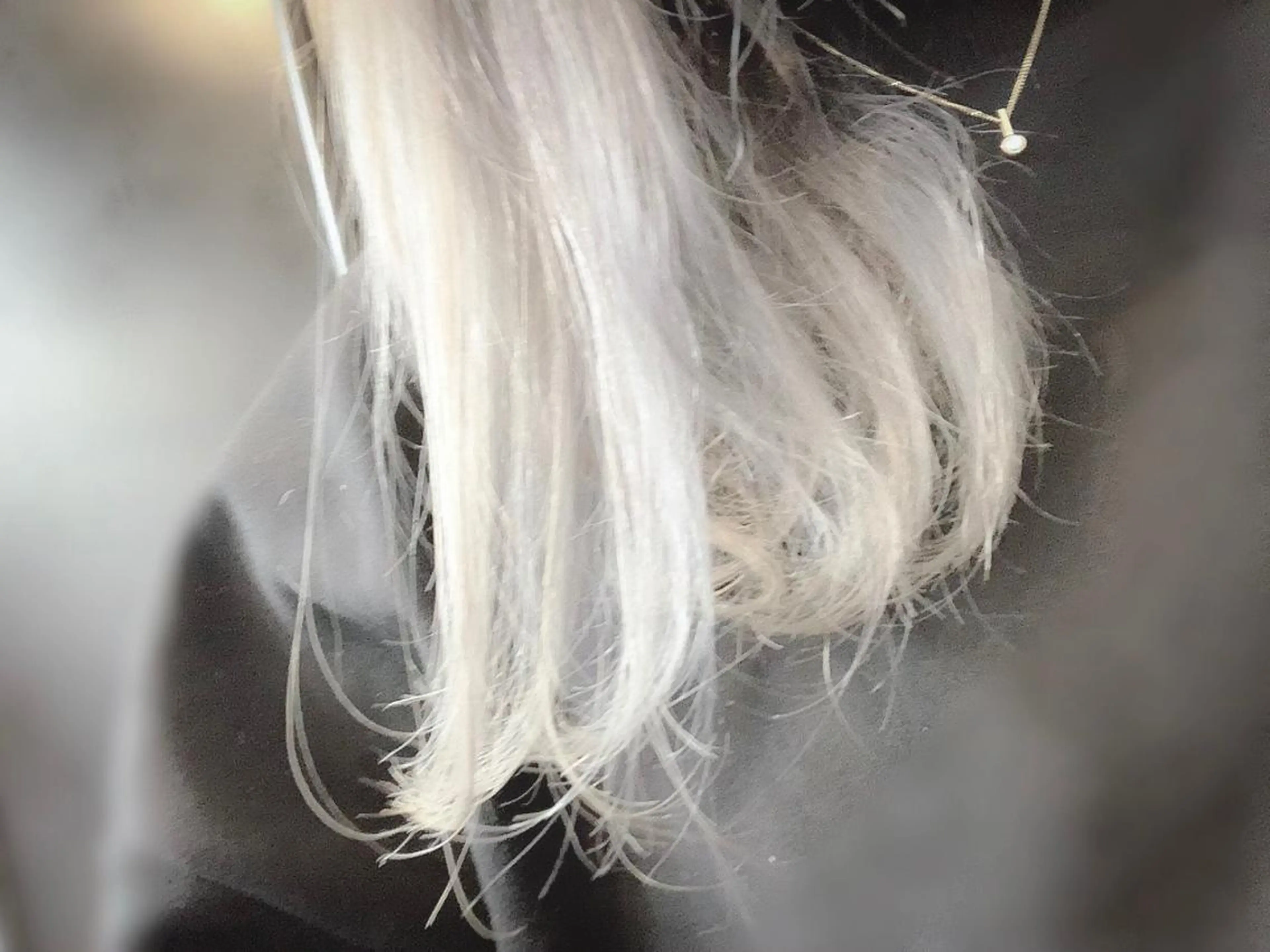 セミロング カラー 平 ちひろのヘアスタイル