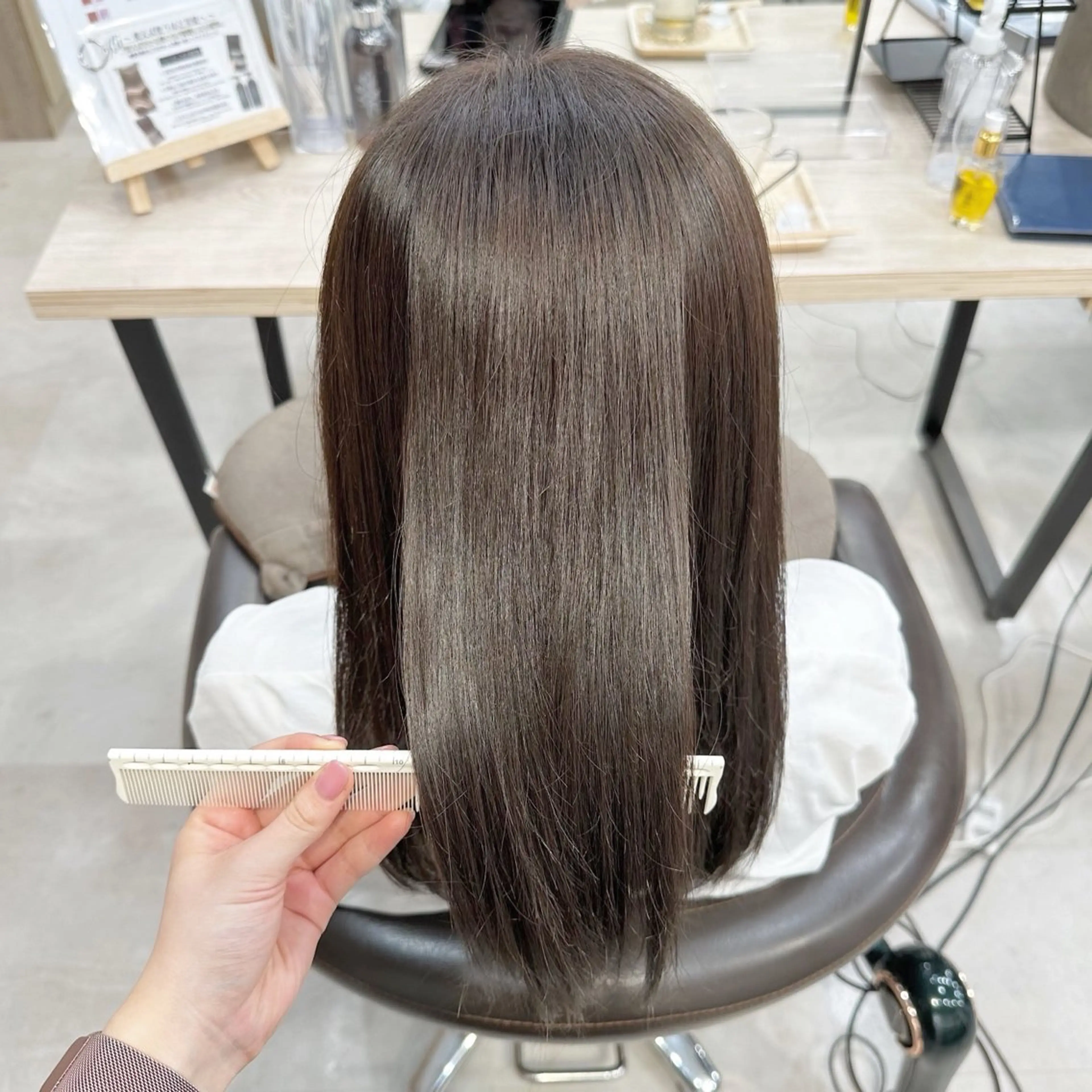 セミロング カラー カット ヘアカラー トリートメント ピンク・ラベンダー 艶カラー🍁かえでのヘアスタイル