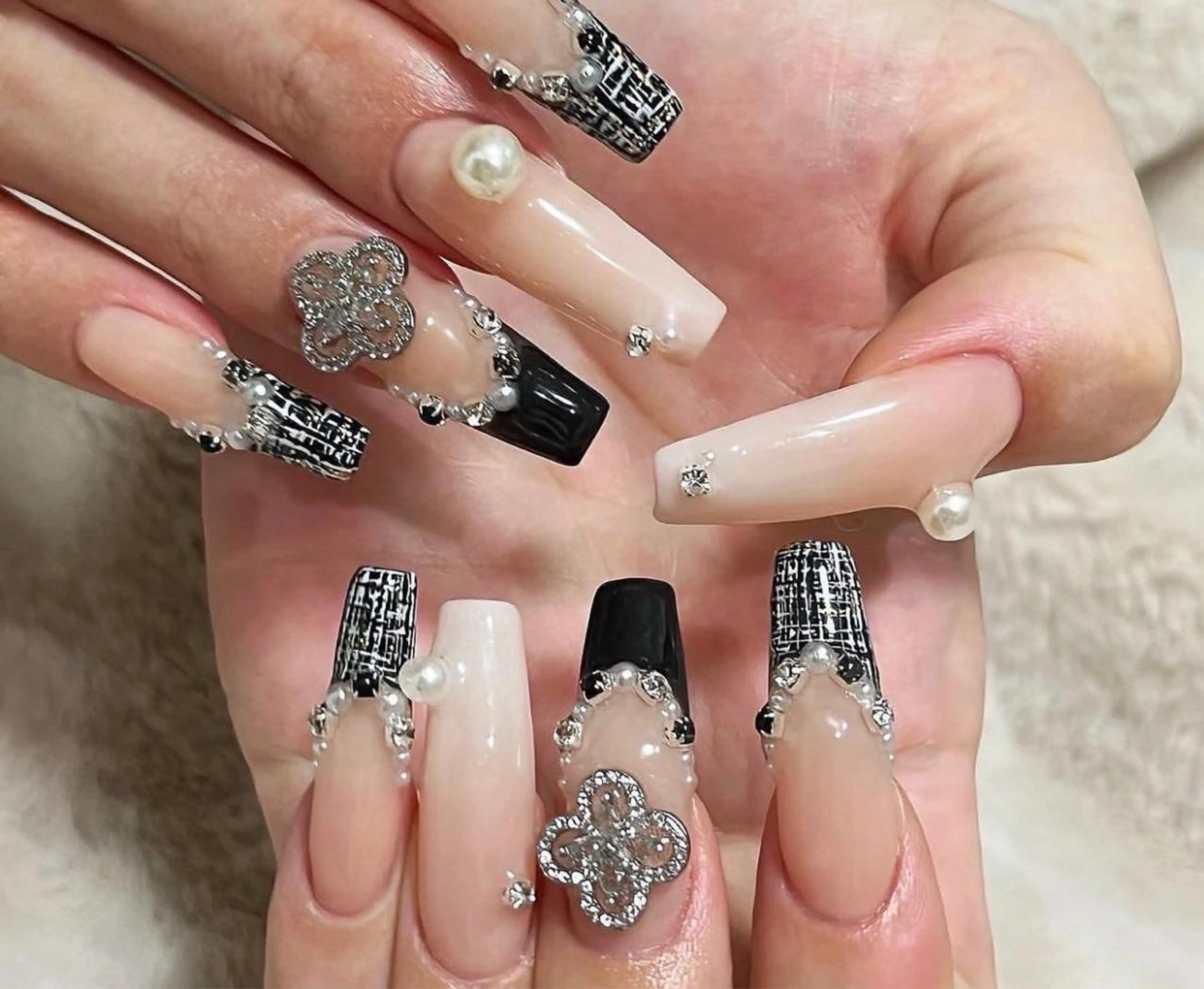 ネイル 成人式 スカルプネイル NAILSGOGO shibuyaのネイルデザイン