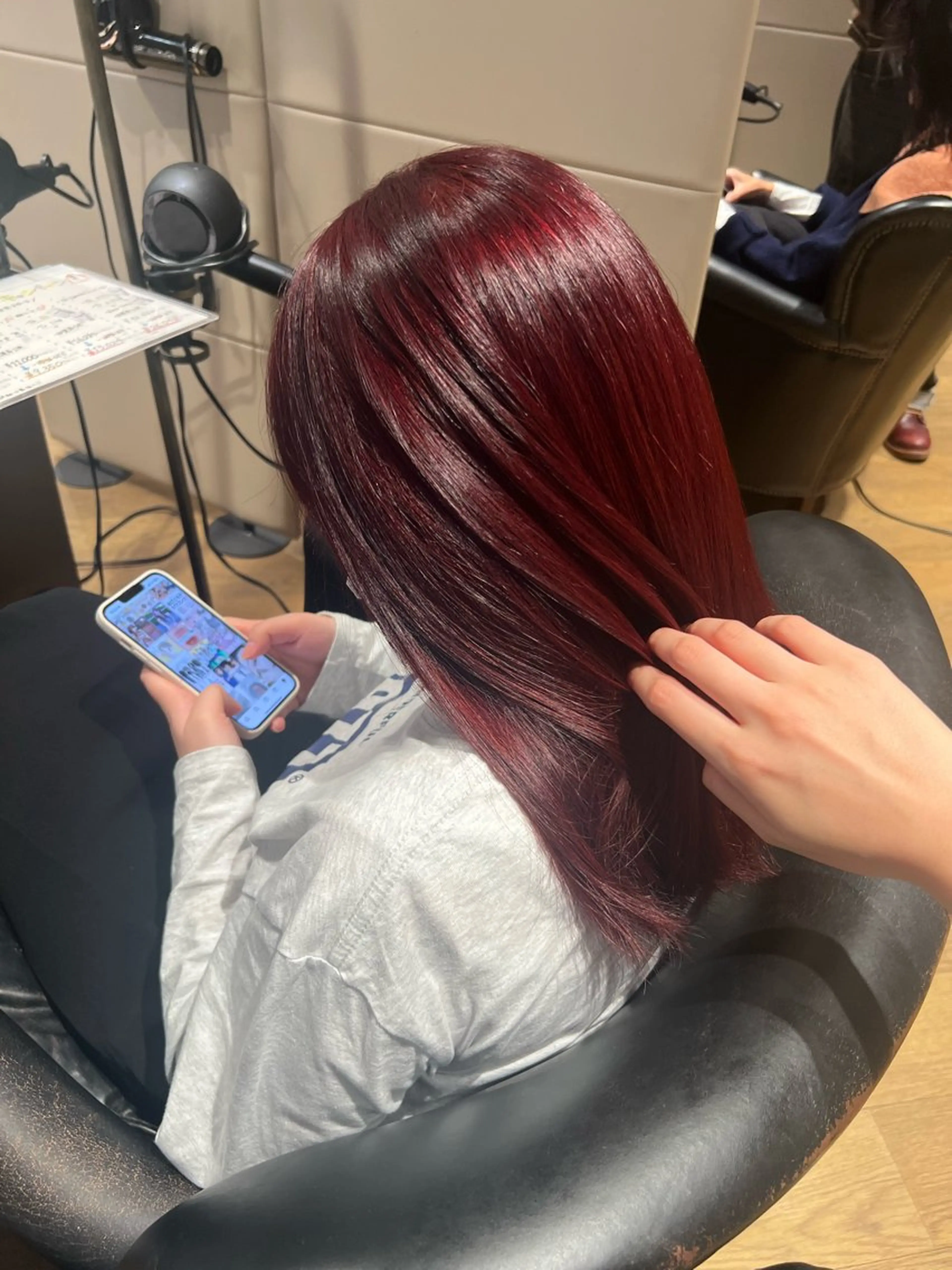 カラー 朝海 明華のヘアスタイル