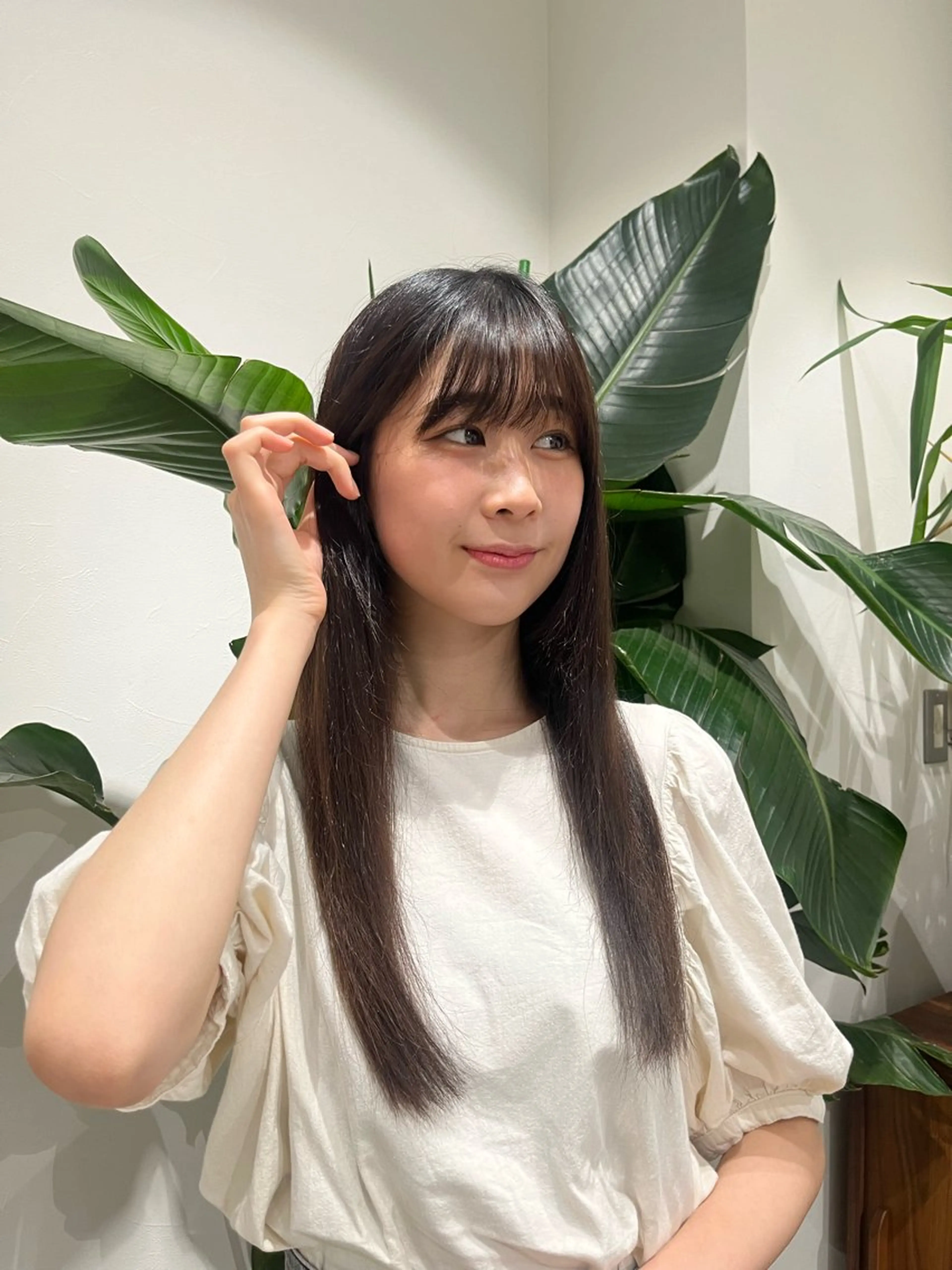 ロング カラー 原口 桃歌のヘアスタイル