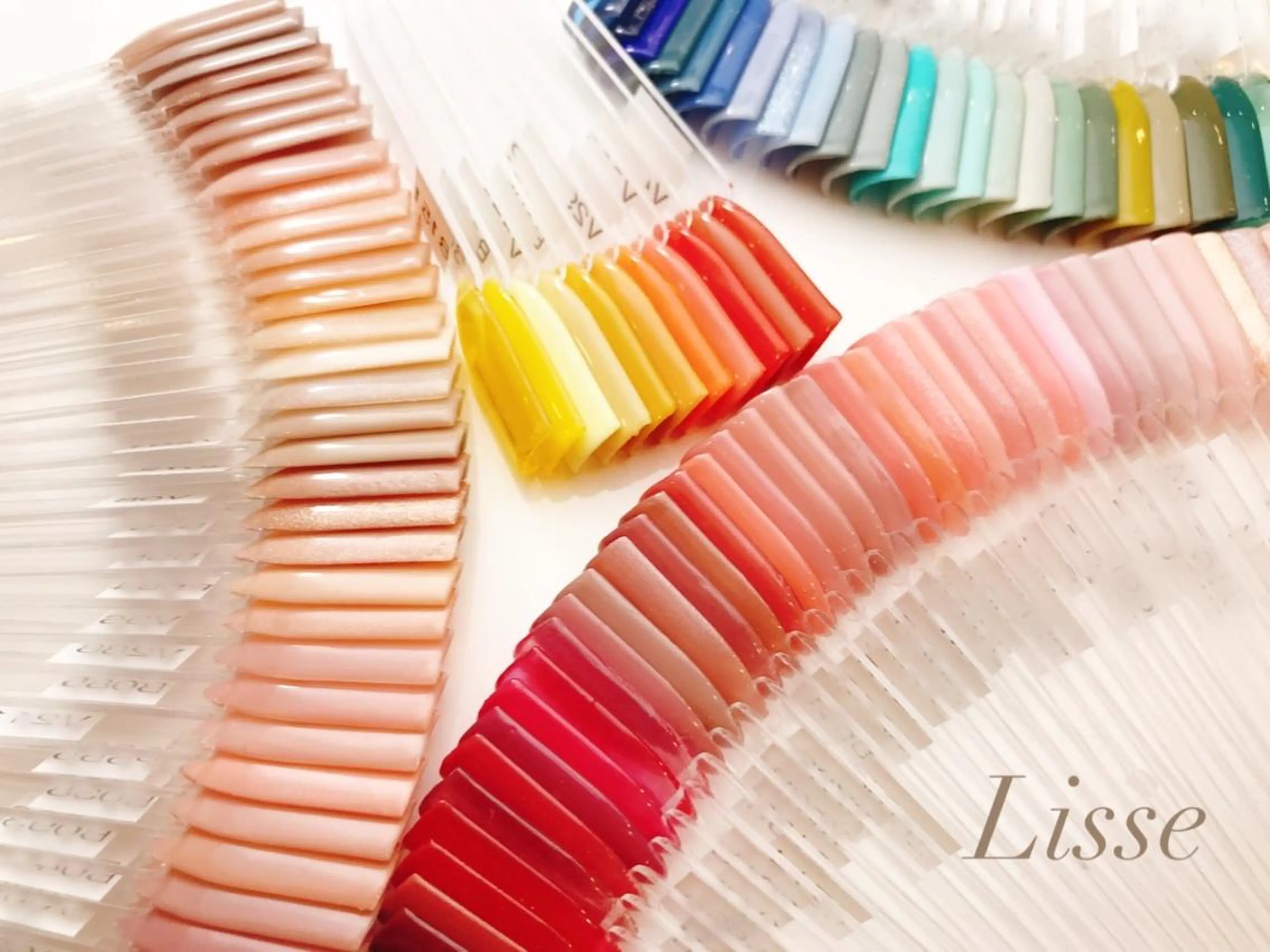 ネイル Lisse銀座 Akuのネイルデザイン