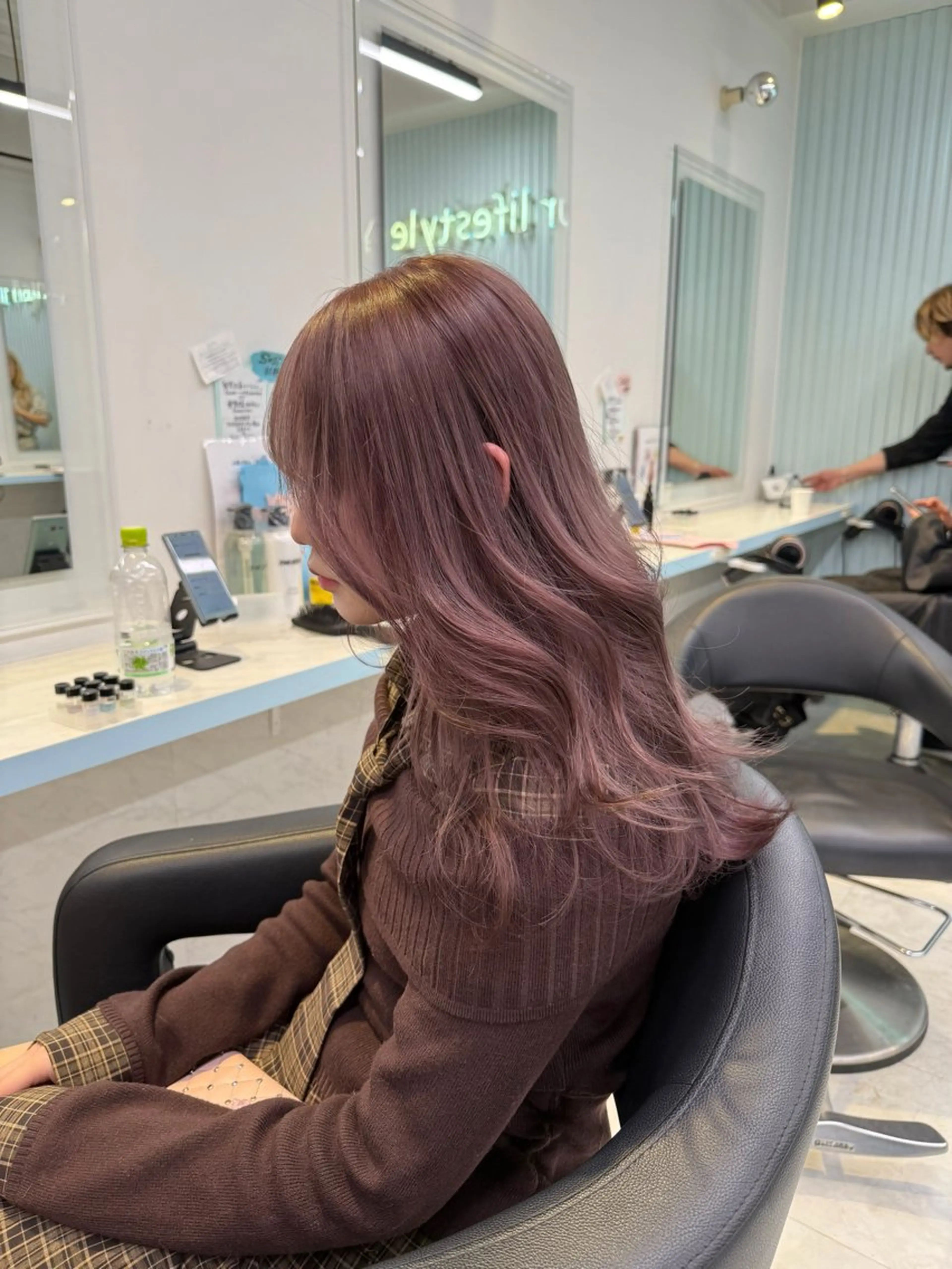 ミディアム ブリーチ✖️ 縮毛LANDのヘアスタイル