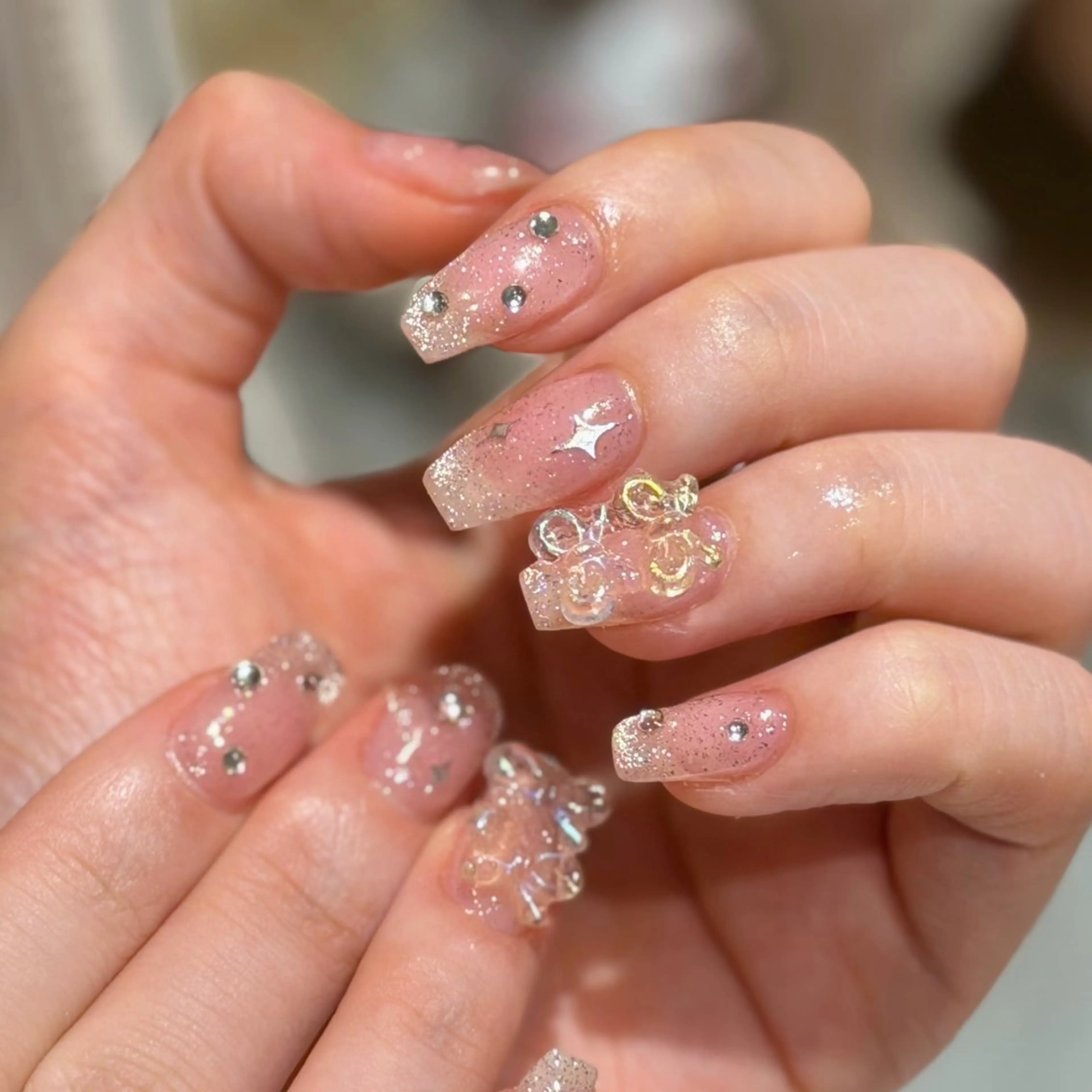 ネイル 春ネイル nailsalon moe.所属・yume 大人ガーリーネイルのネイルデザイン