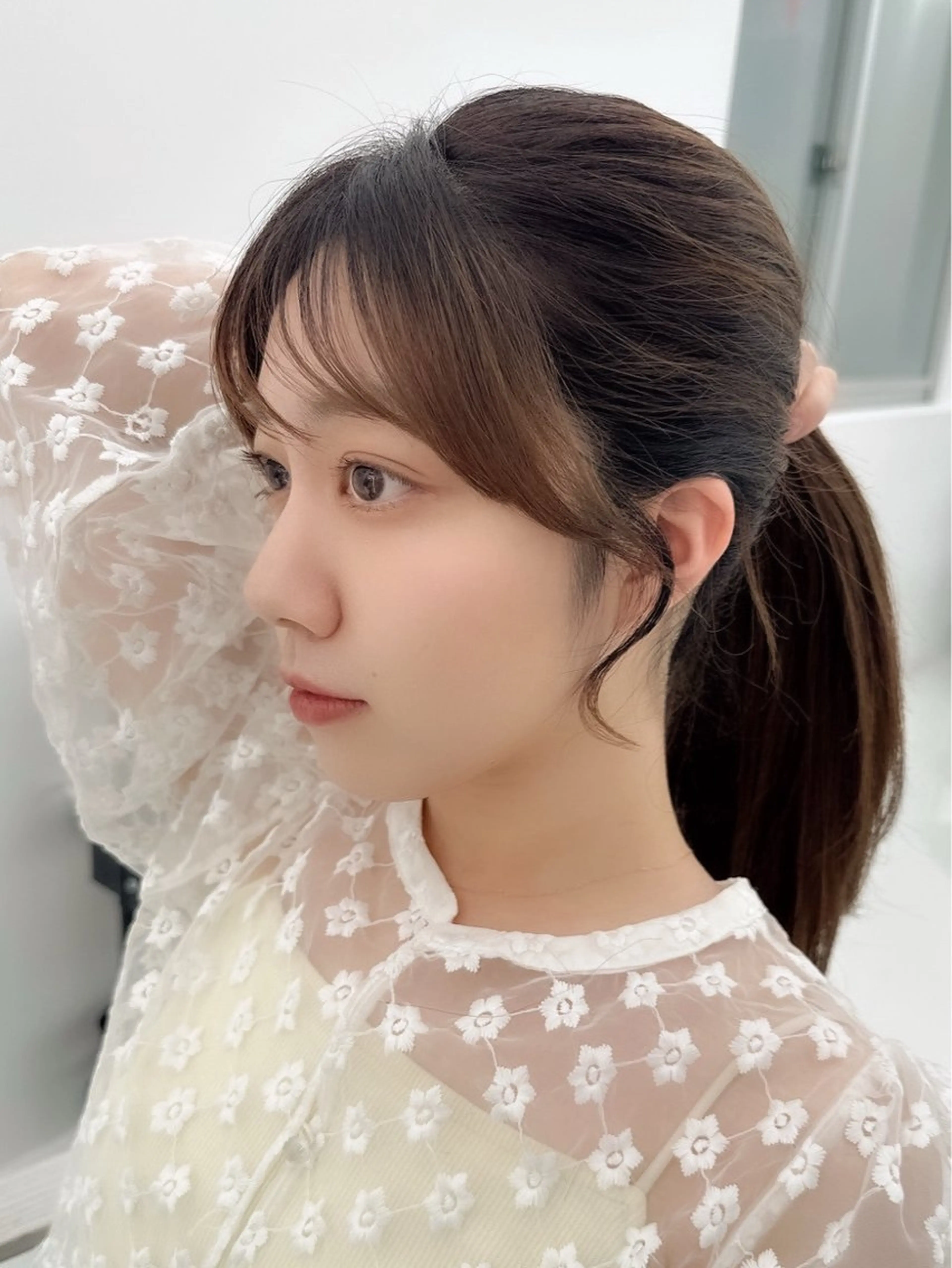 ミディアム 顔まわりレイヤー 顔周りカット 韓国風ヘア レイヤーカット 似合わせカット カット 前髪/顔周り/透明感 艶カラーとどさんのヘアスタイル