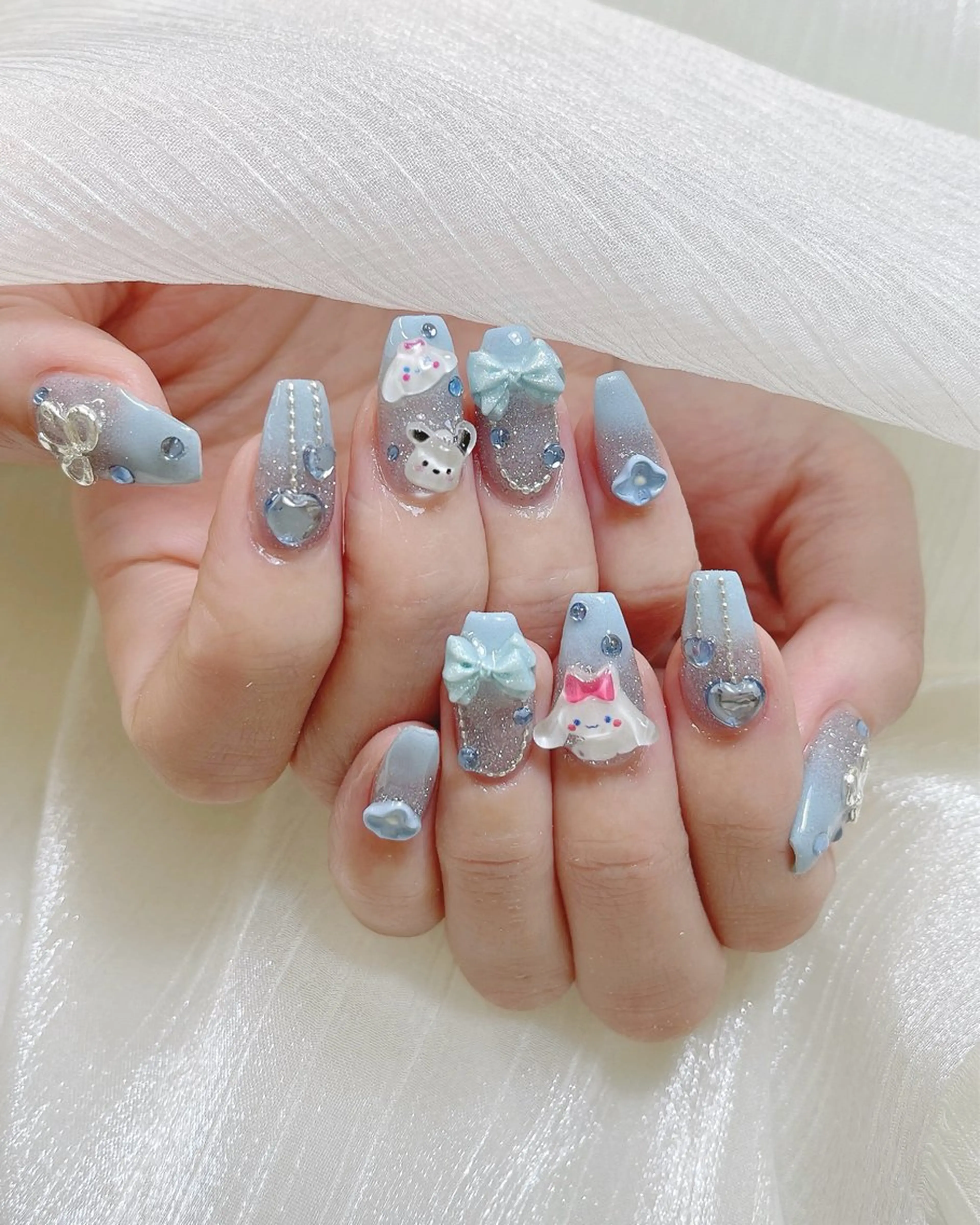 ネイル チークネイル ドット フレンチネイル ハート キラキラネイル ハンドネイル Speraネイル 大宮店🎀のネイルデザイン