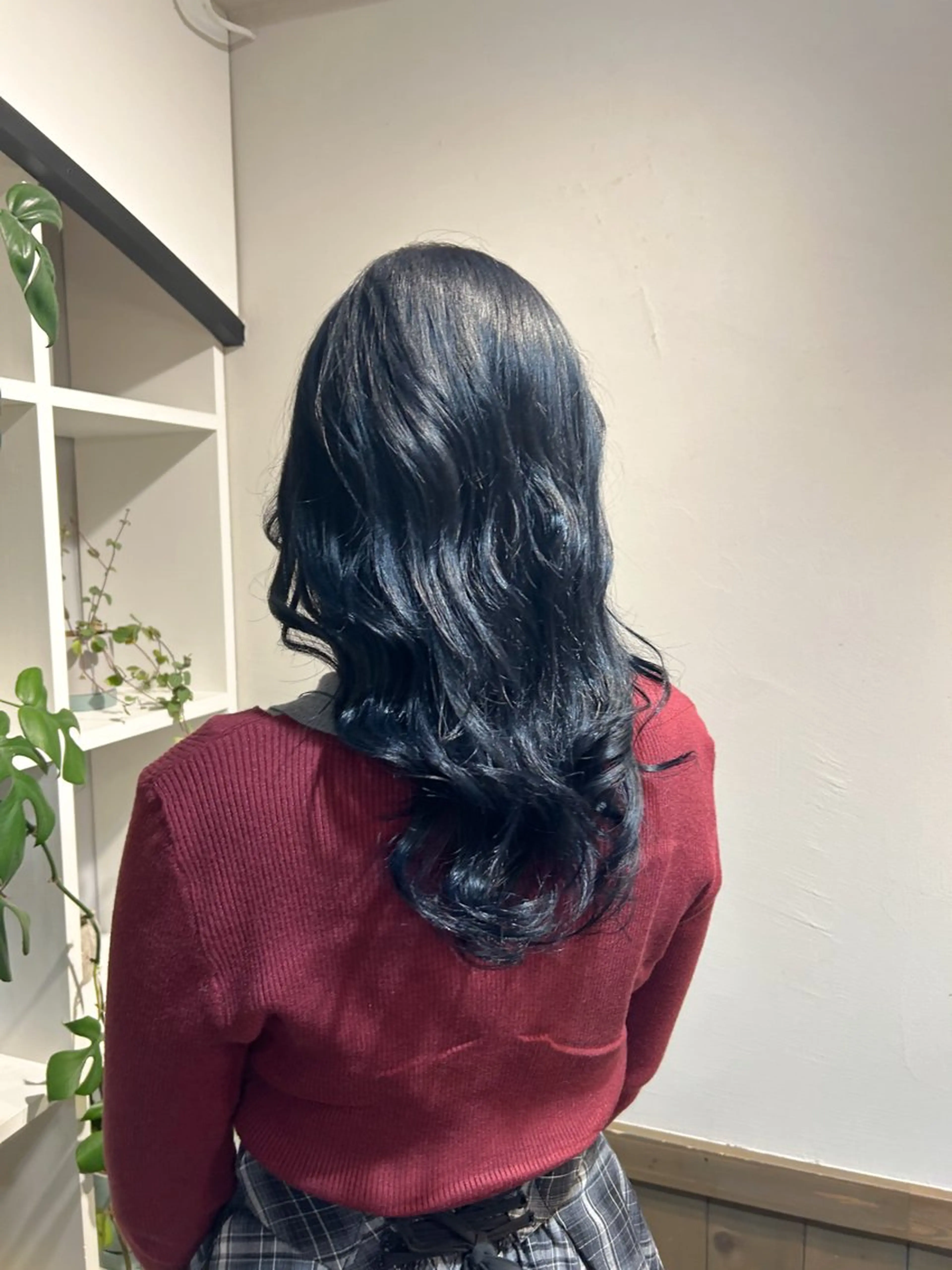 セミロング カラー 黒髪 ブルーカラー ブルーブラック ヘアカラー トリートメント アレンジ/新宿 透明感カラー/ヤノのヘアスタイル