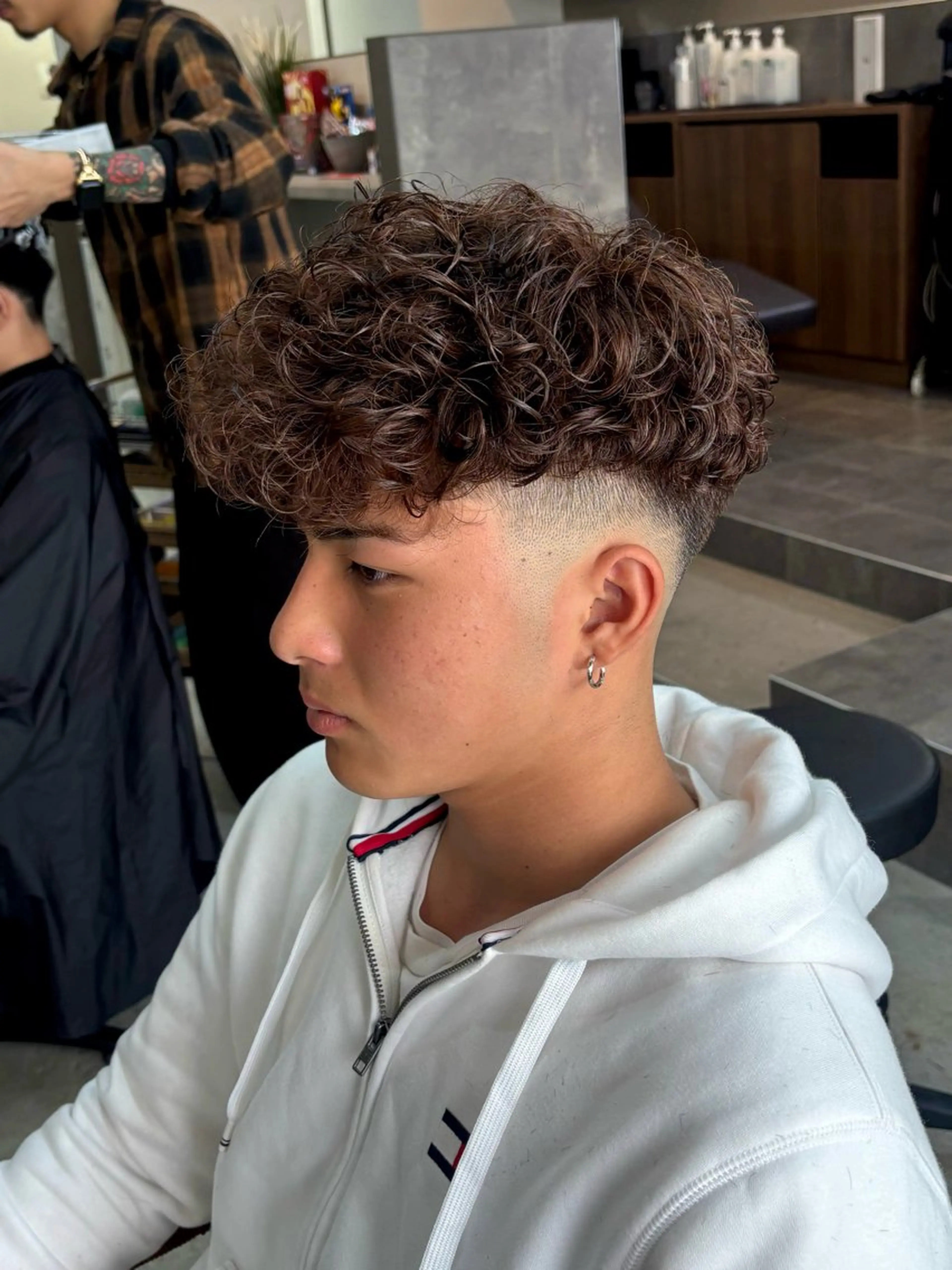 ショート カラー パーマ メンズ メンズパーマ 渡 汐音のヘアスタイル