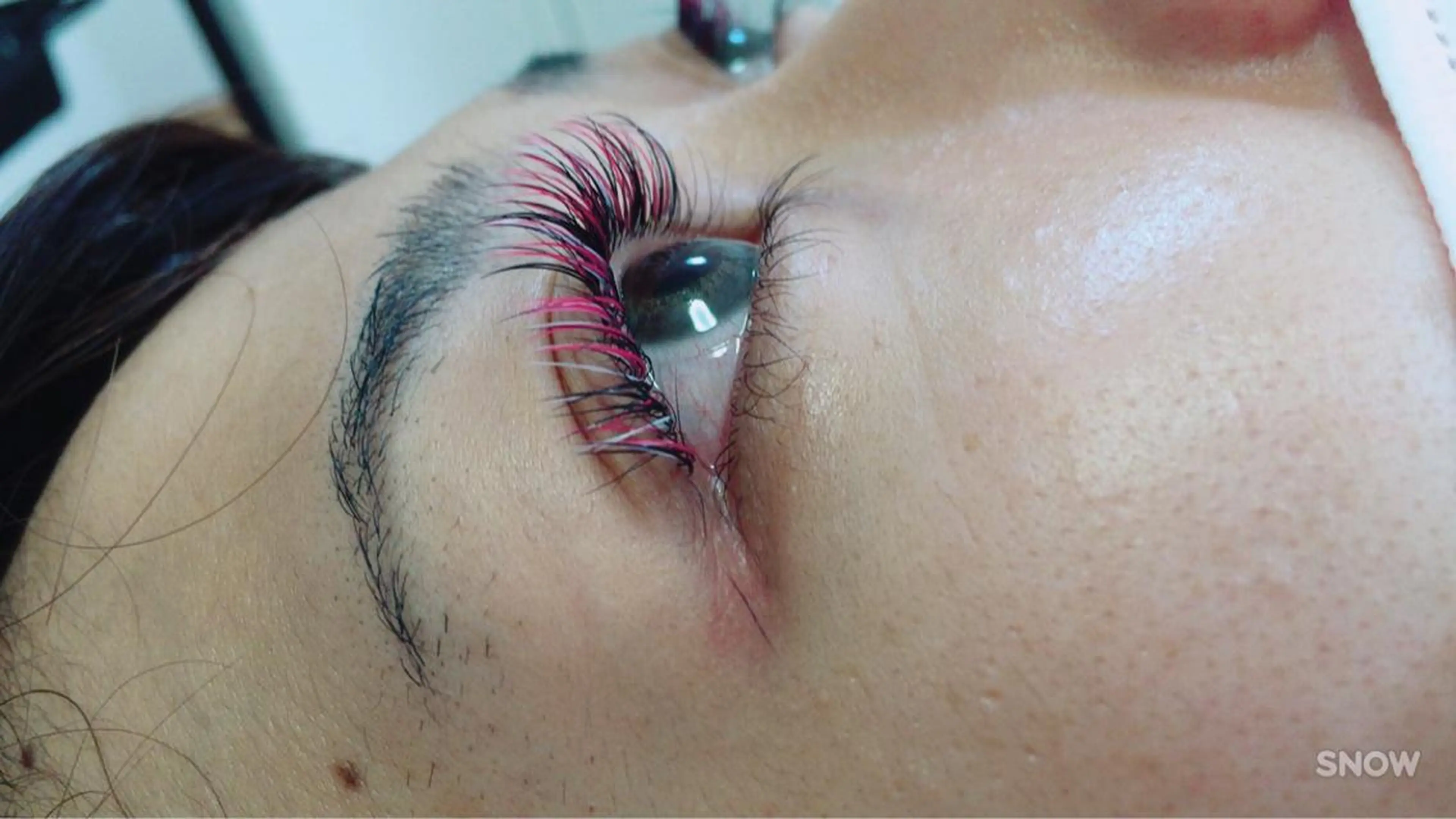 マツエク・マツパ カラーマツエク 和田 真弥の眉毛・アイブロウイメージ