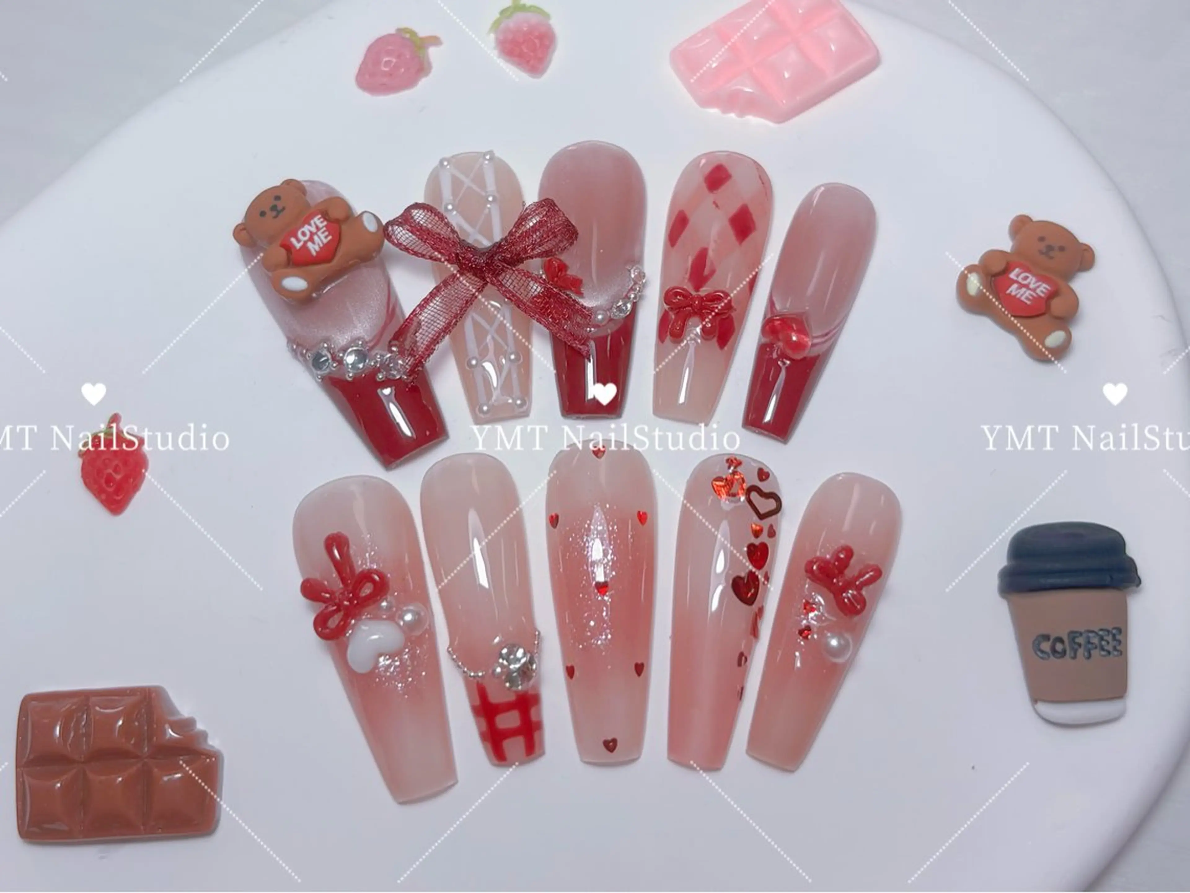 ネイル 長さ出し フットネイル ジェルネイル 韓国ネイル マグネットネイル ハンドネイル YMT.NailStudio所属・Pink NailStudioのネイルデザイン