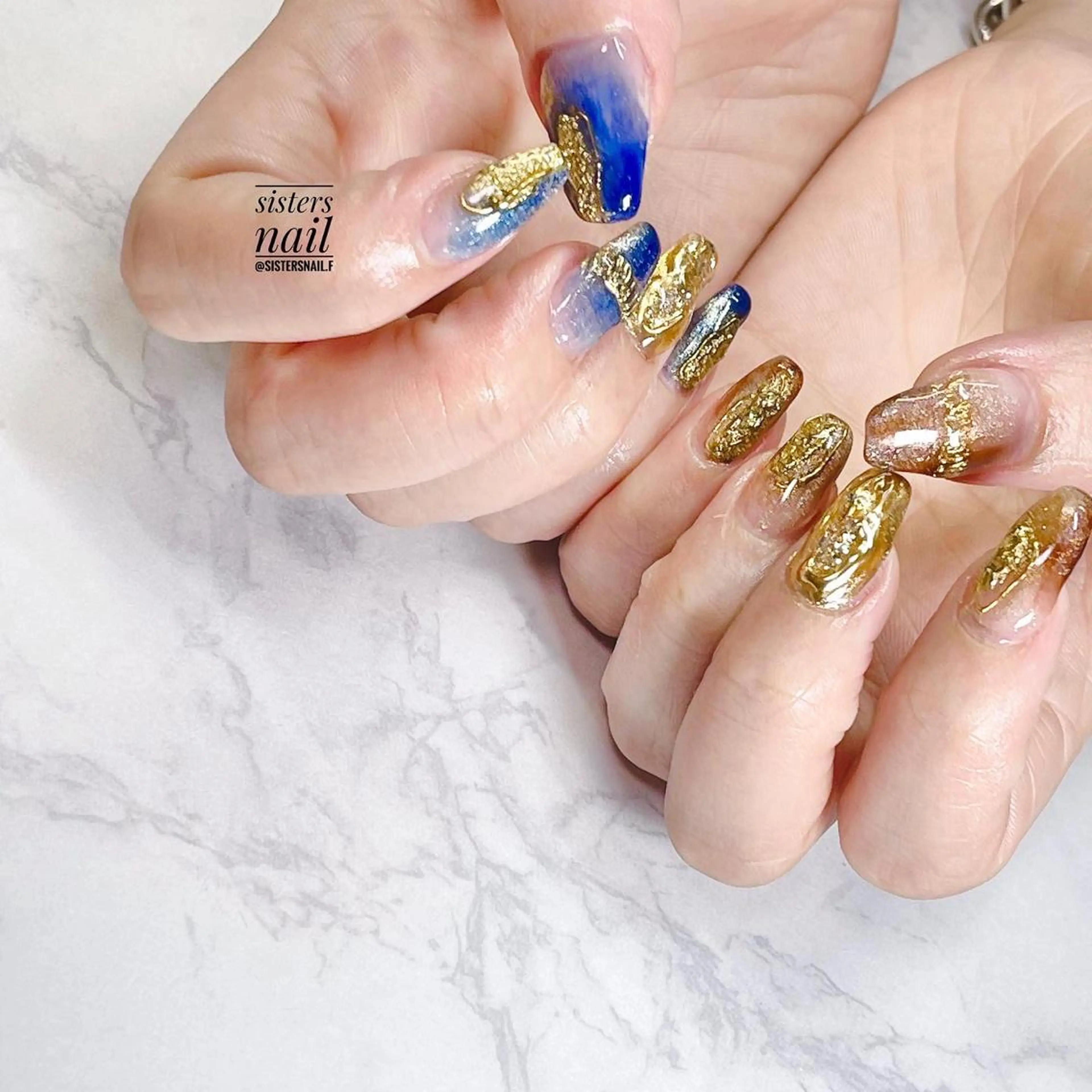 ネイル アートネイル ブルー ブラウン ゴールド ニュアンスネイル sisters nail.fのネイルデザイン