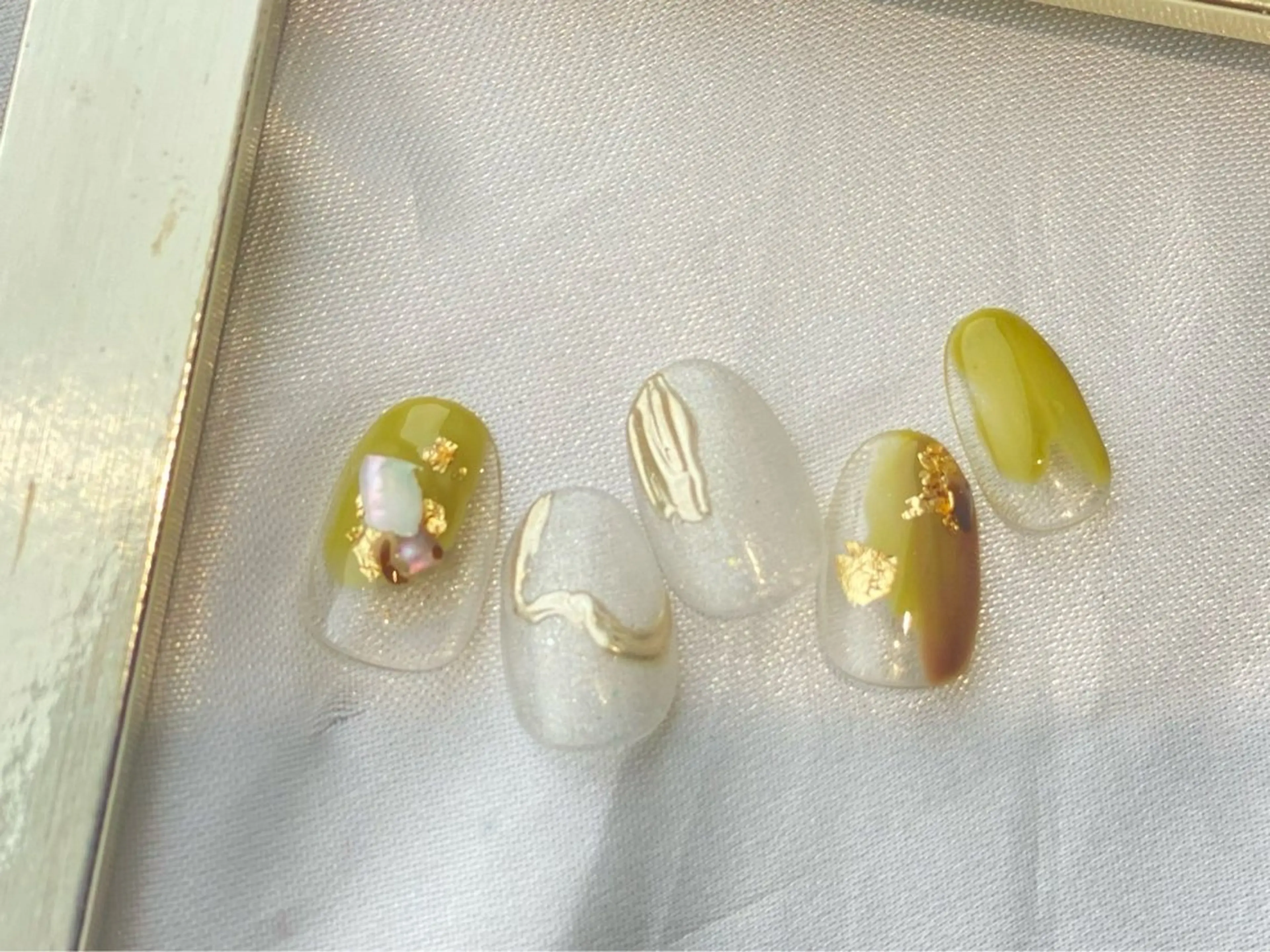 【今季トレンド】くすみニュアンスネイルの写真