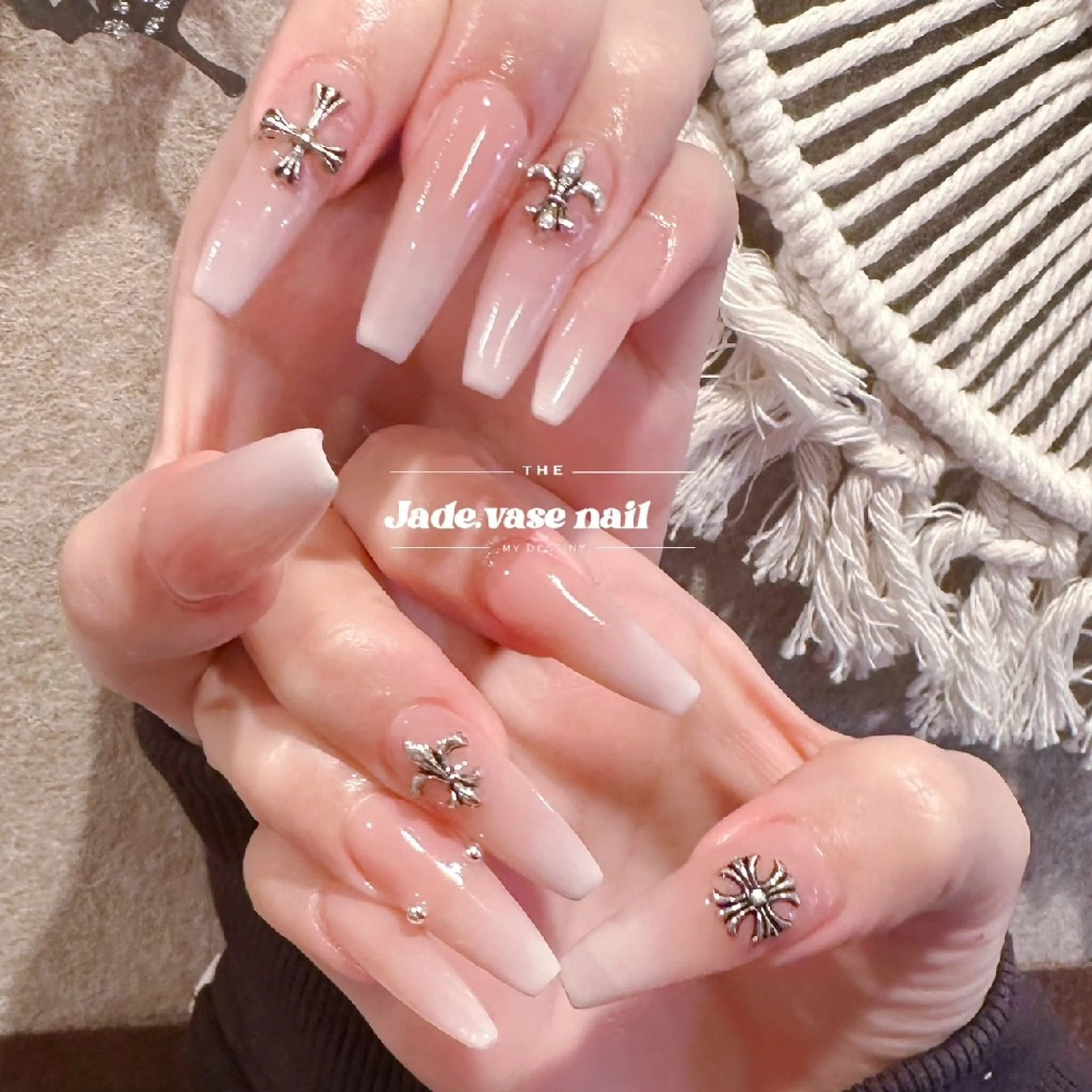 ネイル も りのネイルデザイン