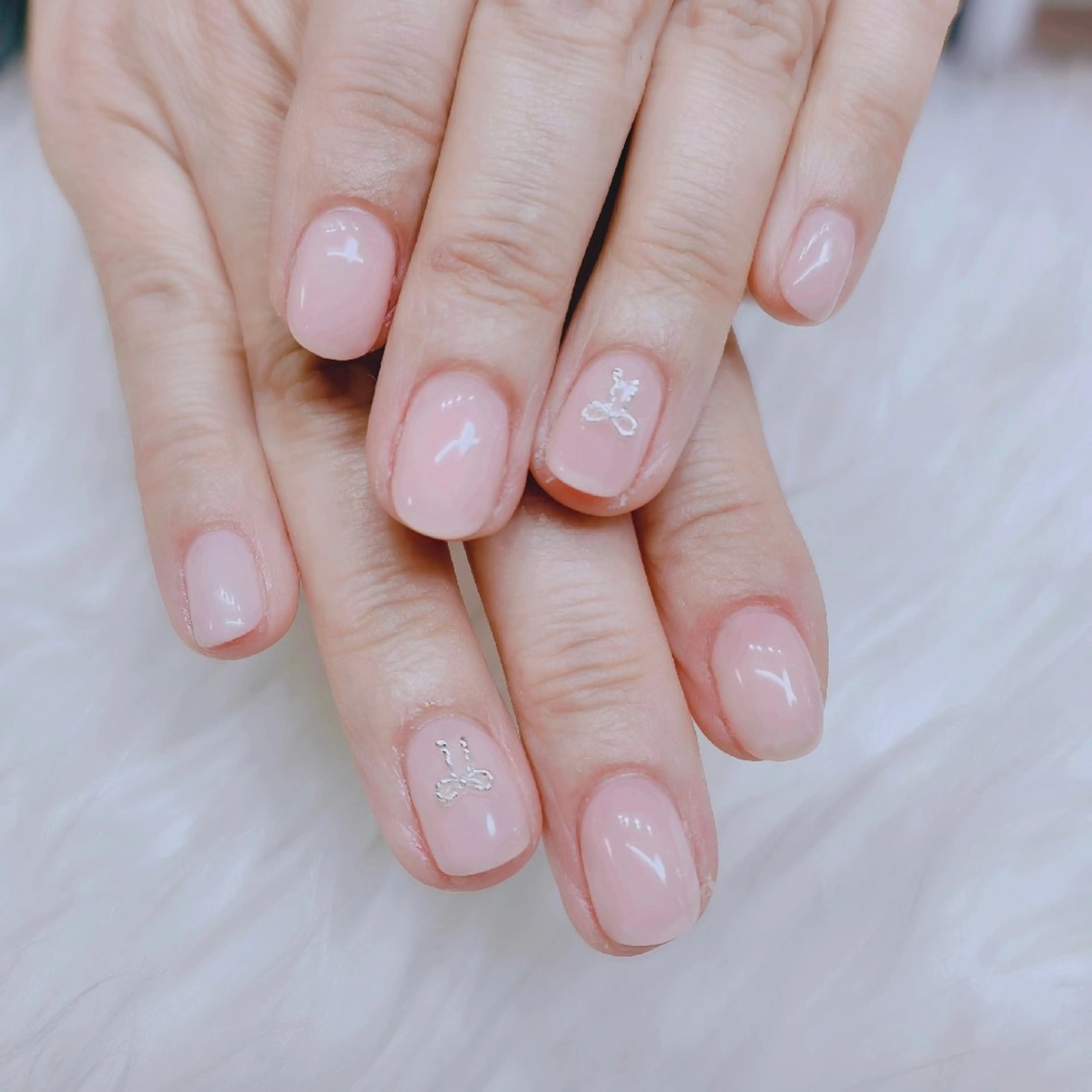 ネイル リボン U.NI所属・森川 雪のネイルデザイン