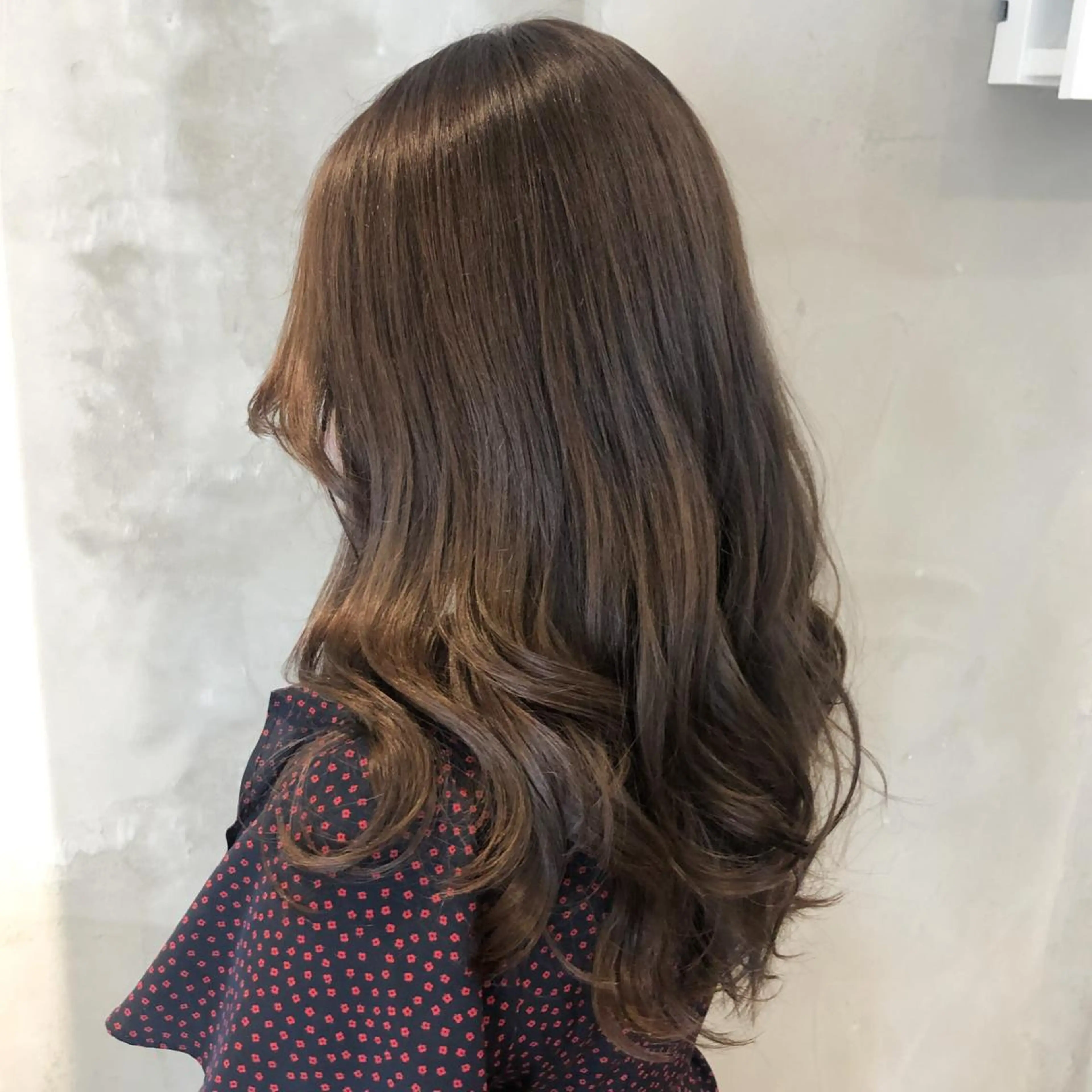 セミロング カラー パーマ ヘアアレンジ ベージュカラー ヘアカラー トリートメント 顔周りcut・ご相談 =新宿しずく🇰🇷のヘアスタイル
