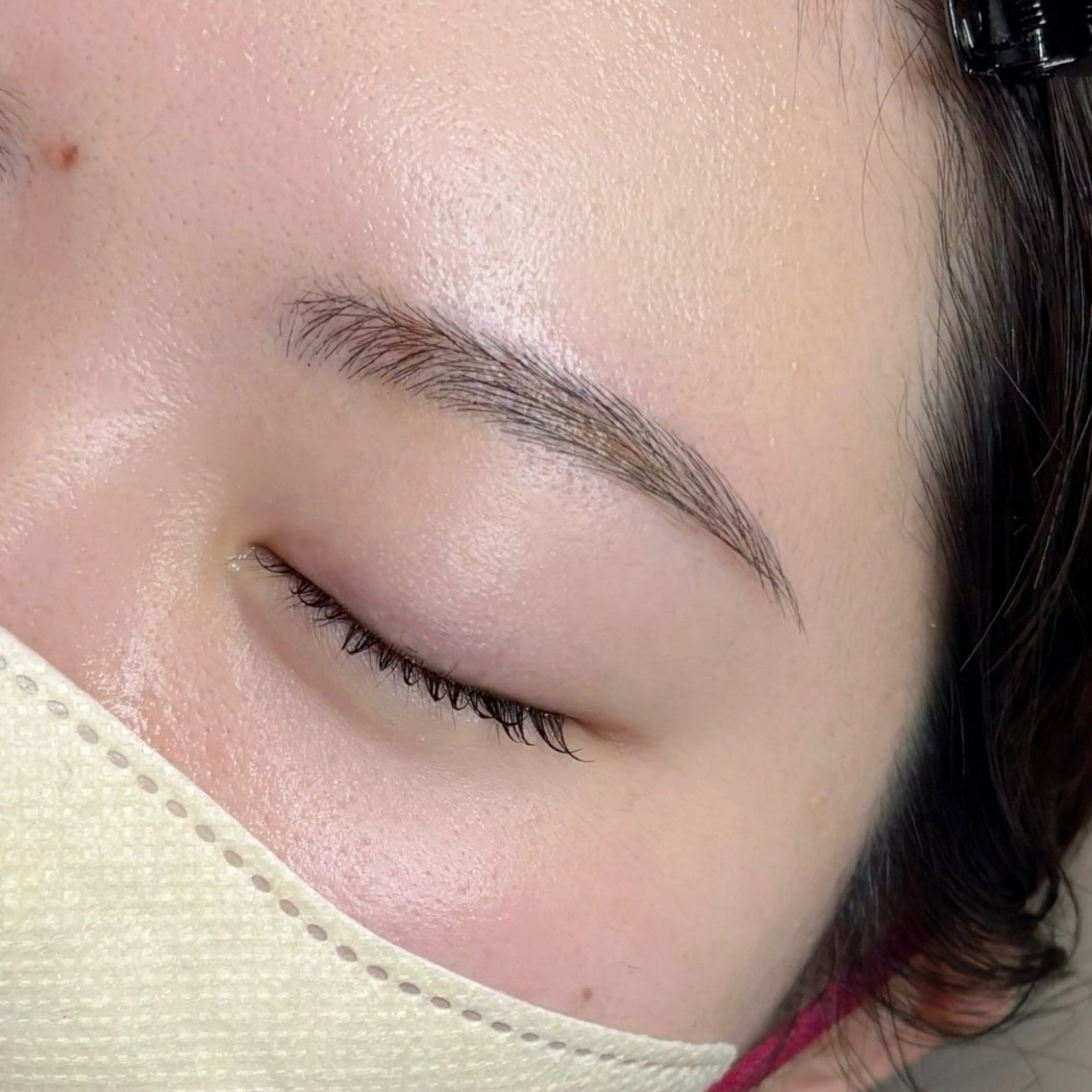 眉毛ワックス（間引き込）の写真