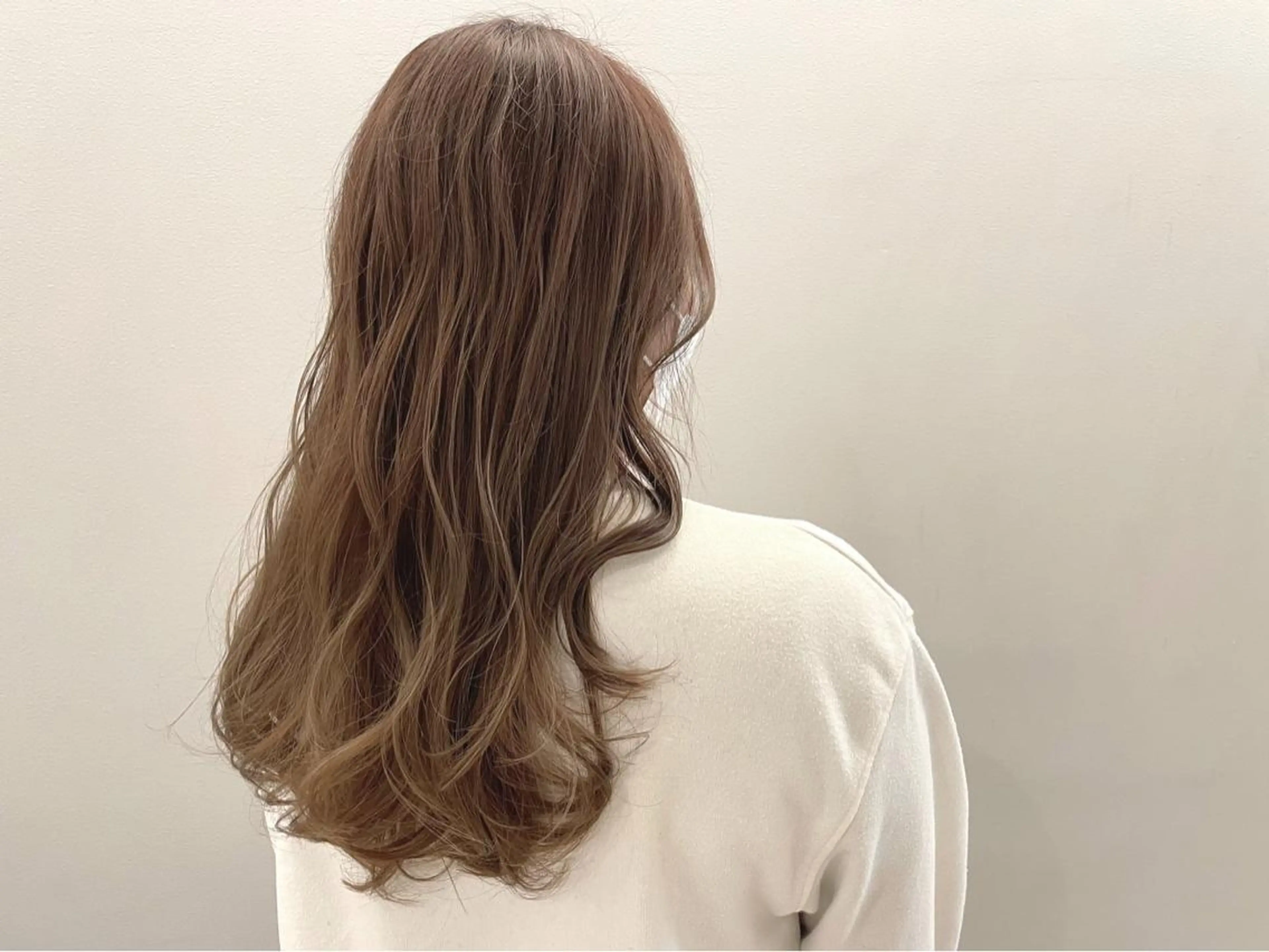 ロング カラー 髪質改善✨️透明感カ ラー✧*。山下さいみのヘアスタイル