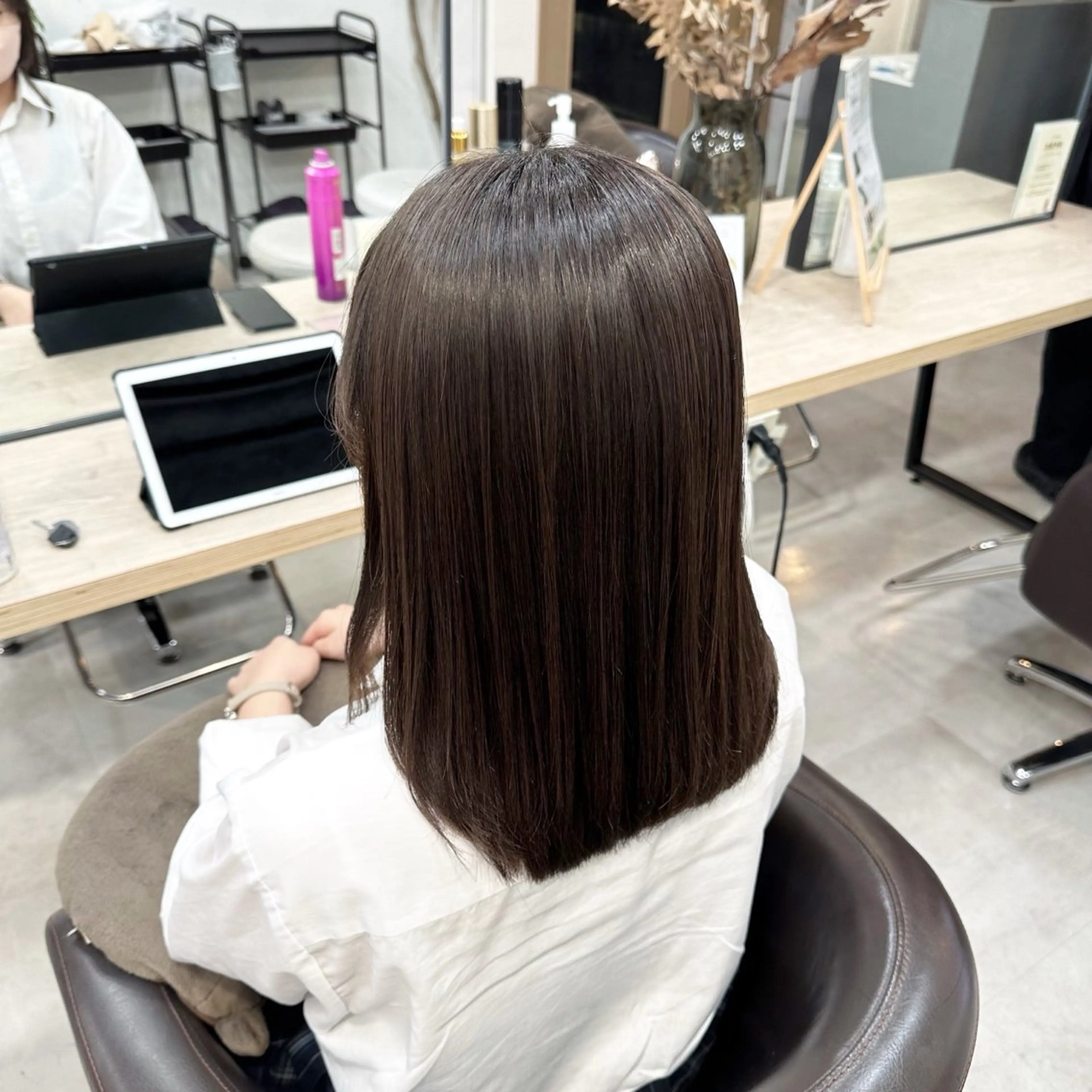 ミディアム カット ピンク・ラベンダー 艶カラー🍁かえでのヘアスタイル