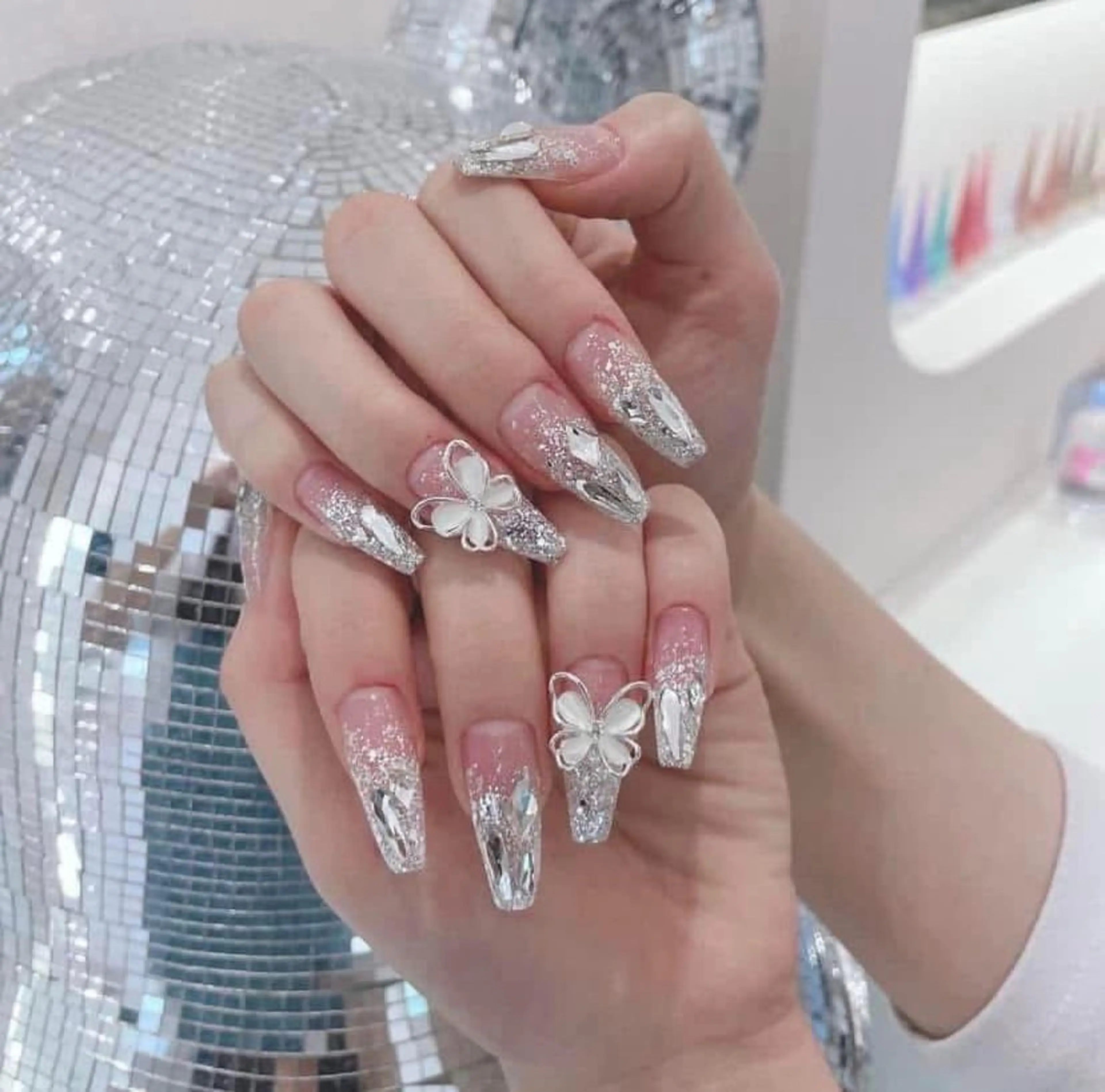 ネイル 長さ出し フレンチネイル ジェルネイル ガラスフレンチ 韓国ネイル ハンドネイル Minette nailHuongのネイルデザイン