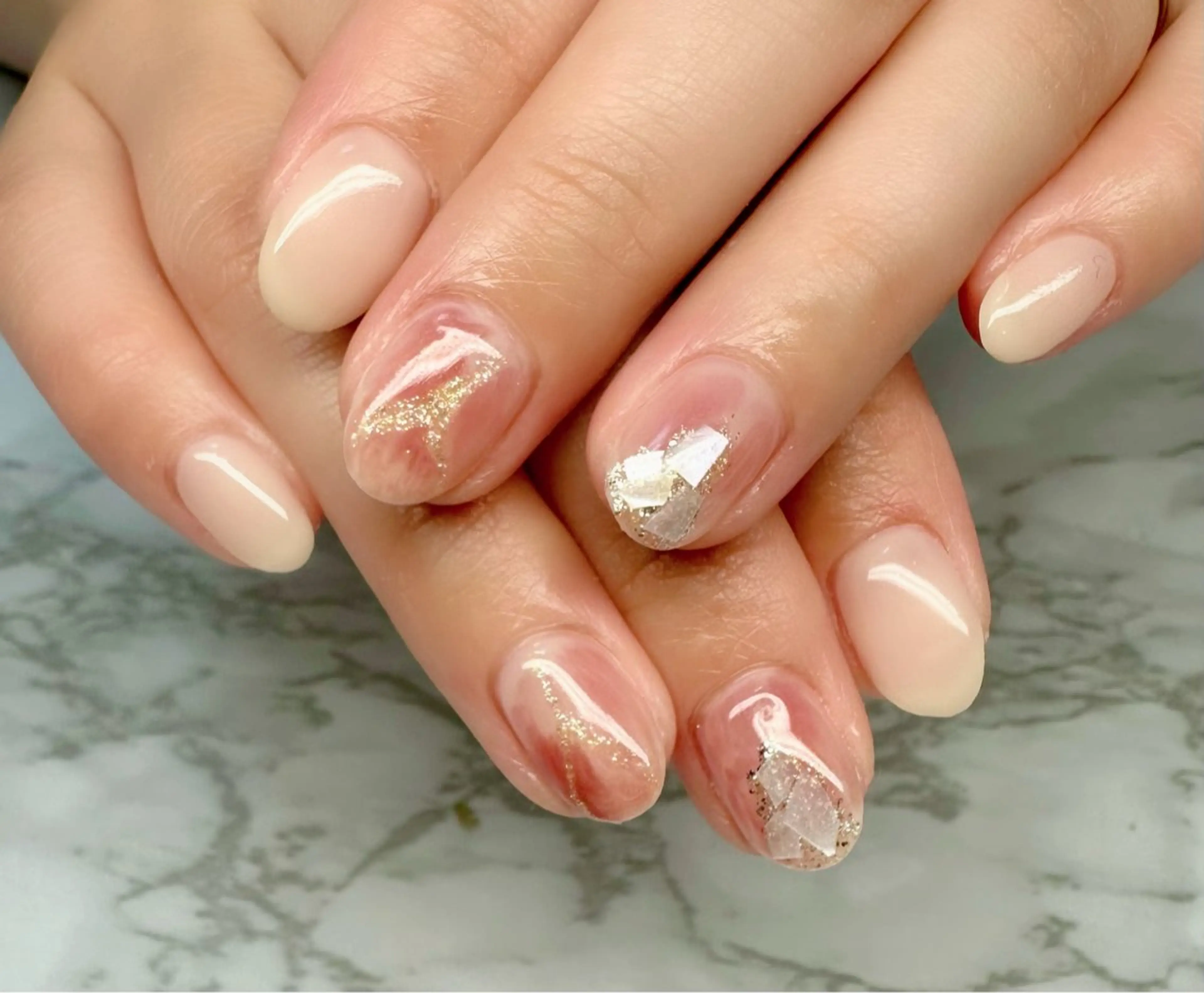 ネイル アートネイル オーロラネイル ミラーネイル ニュアンスネイル 冬ネイル M.N_ nailのネイルデザイン