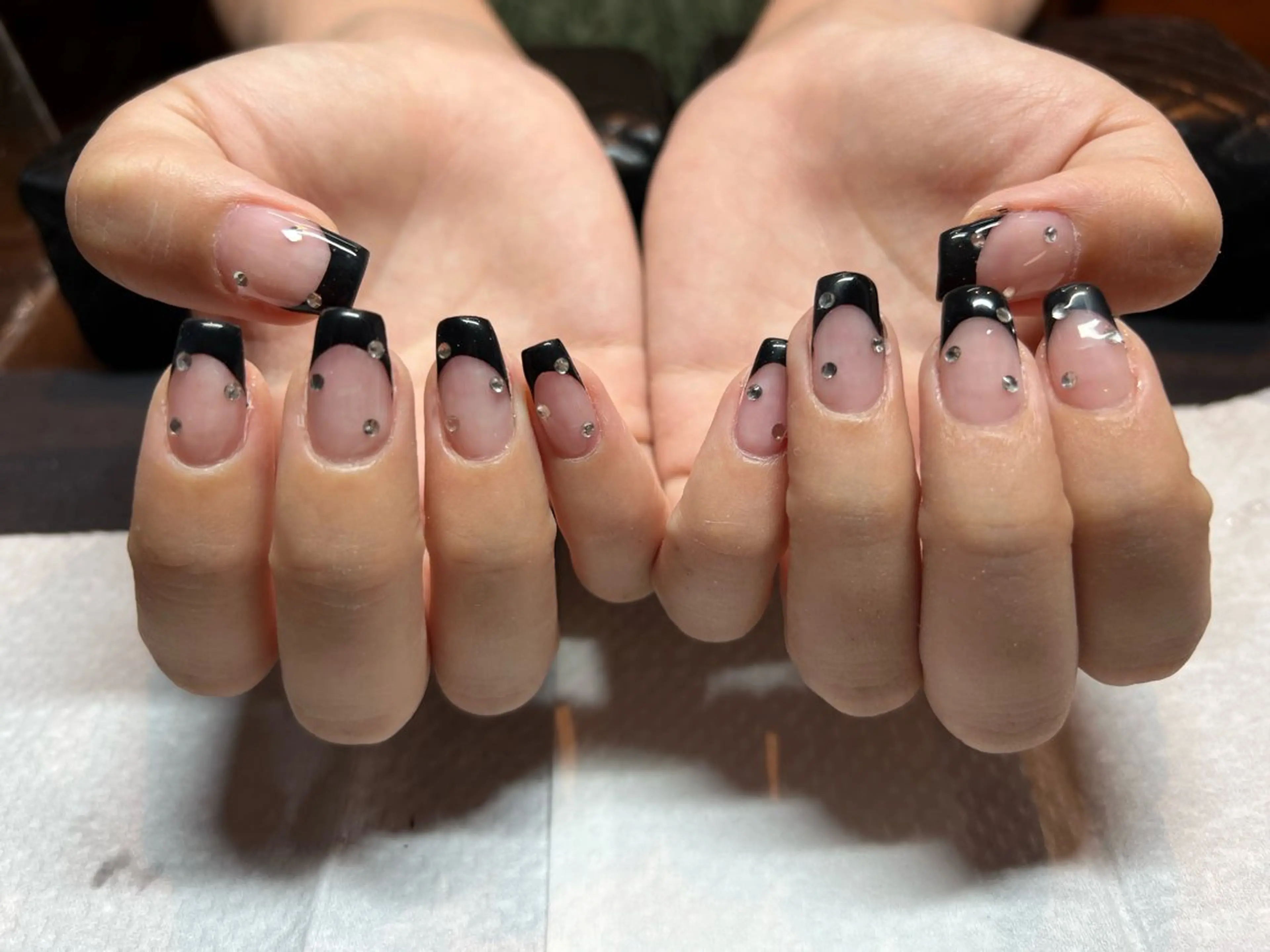 ネイル フレンチネイル nail salon Luxury 梅田店所属・太田 侑里のネイルデザイン