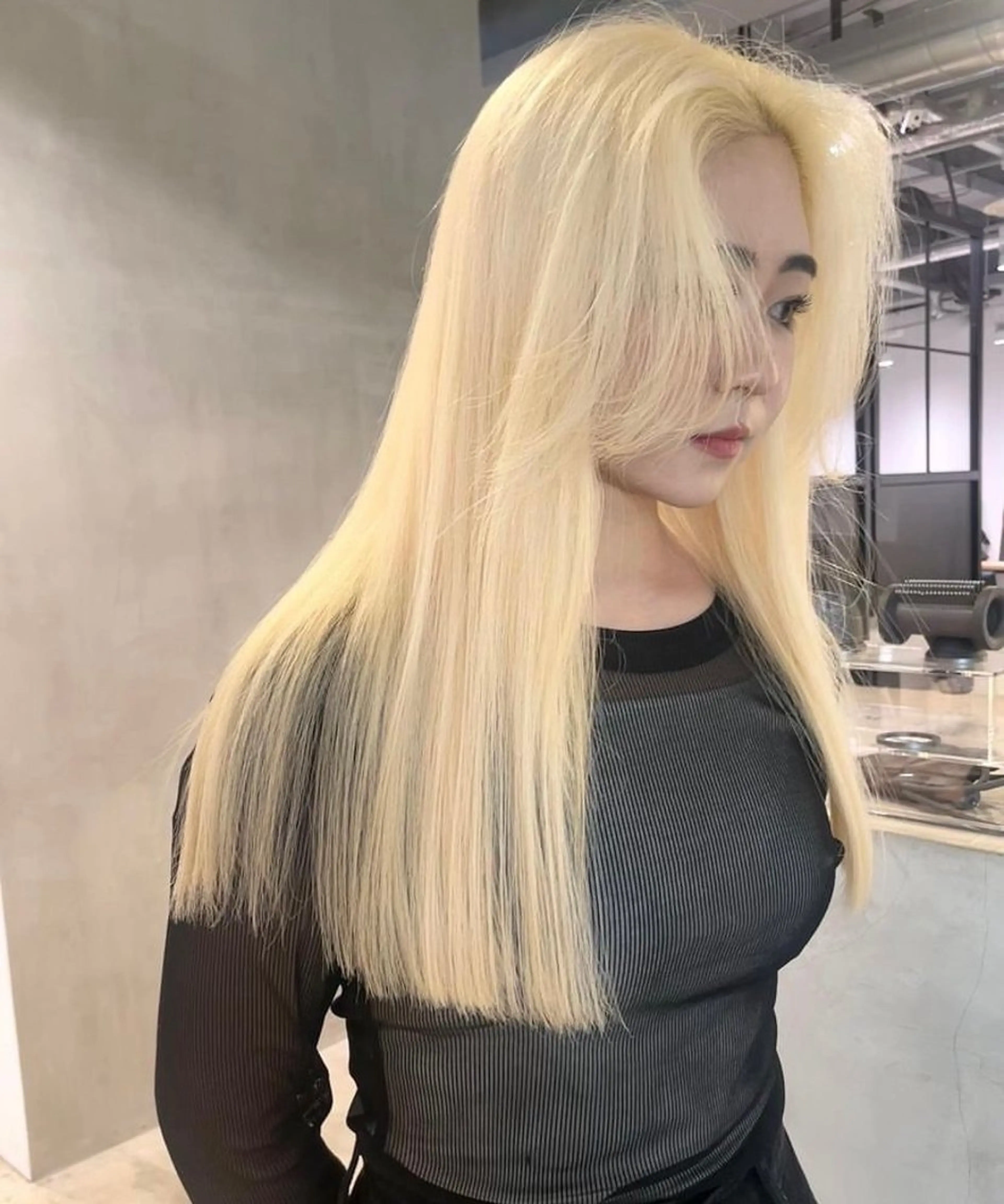 カラー ALBUM IKEBUKURO所属・池袋エリア　ブリーチ 支持率No.1のヘアスタイル