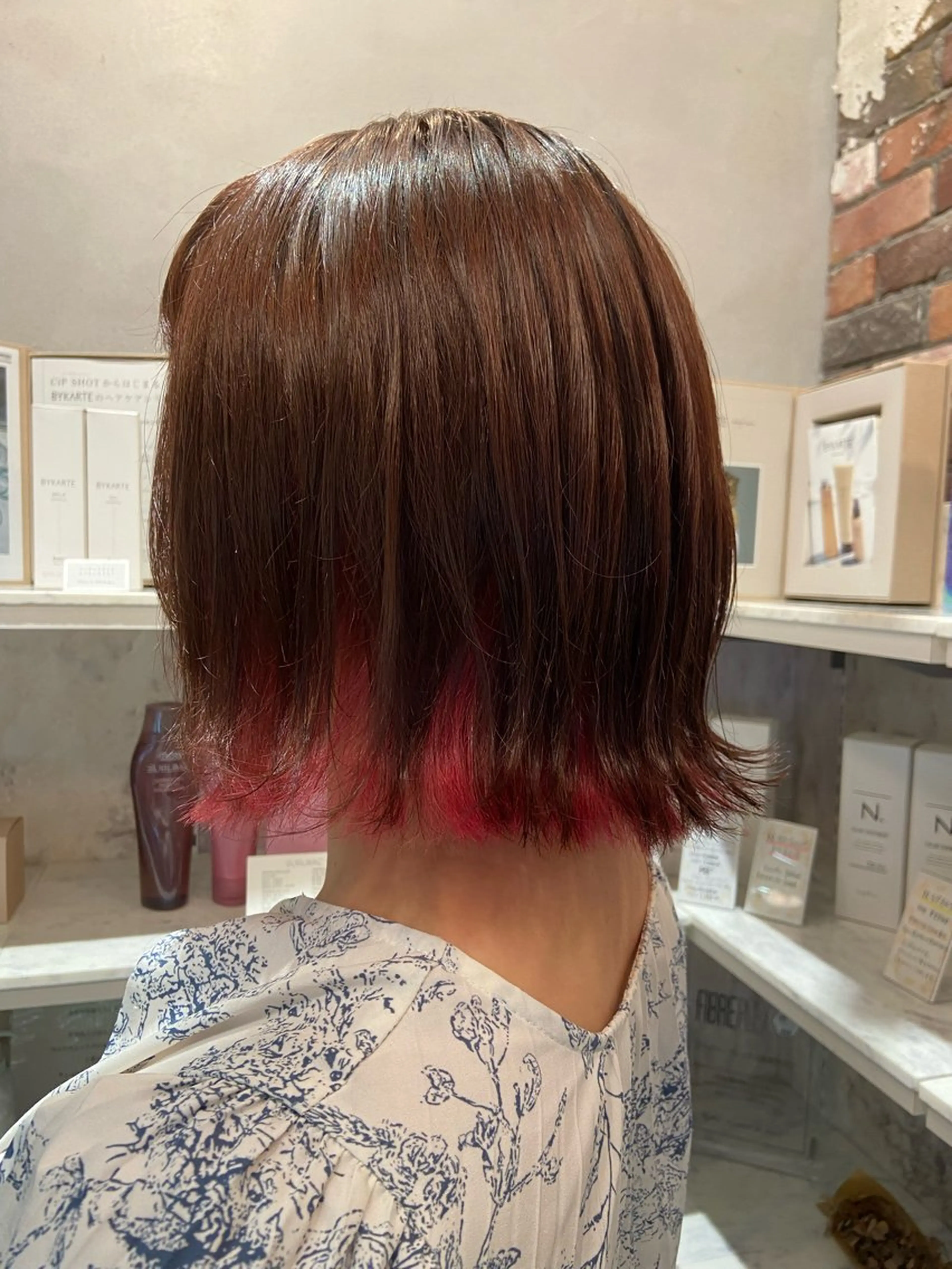 ショート カラー インナーカラー ラベンダーカラー ラベンダーピンク ピンクカラー カット ヘアカラー 髙橋紋菜🍏 イオンモール名取2階のヘアスタイル