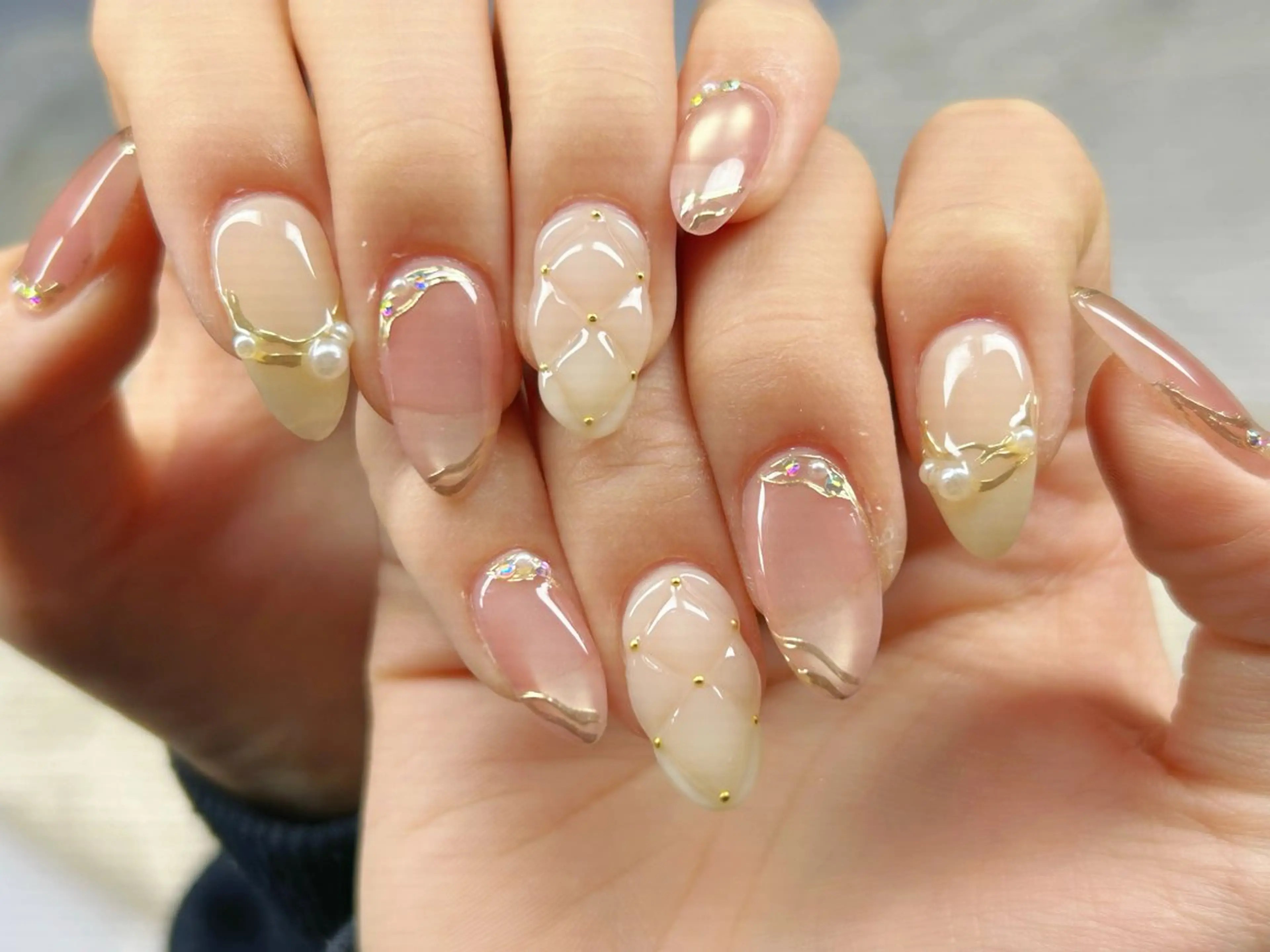 ネイル アートネイル チークネイル 成人式 入学式 長さ出し ハンドネイル Lino Nailのネイルデザイン