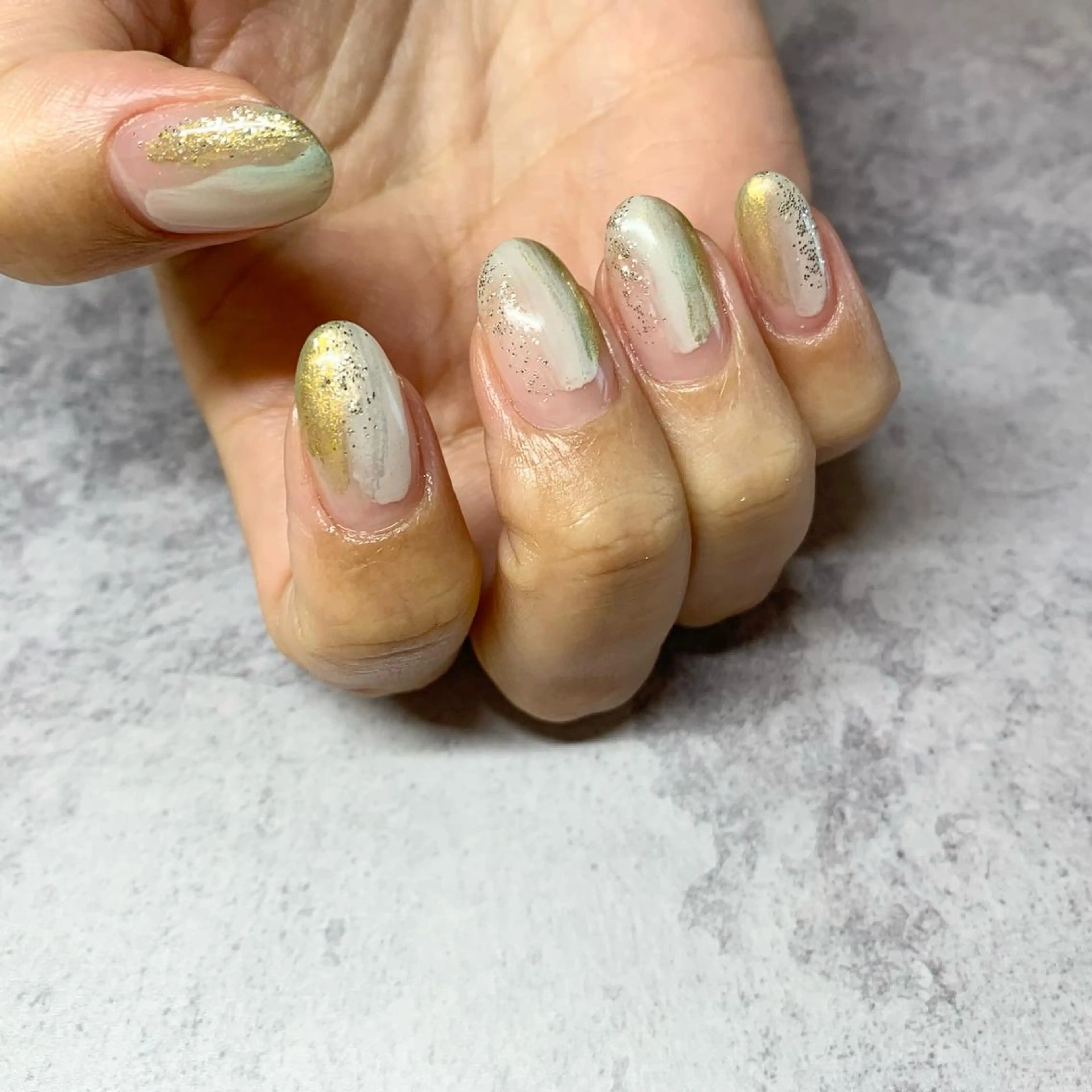 ネイル ハンドネイル ウシク ミユキのネイルデザイン