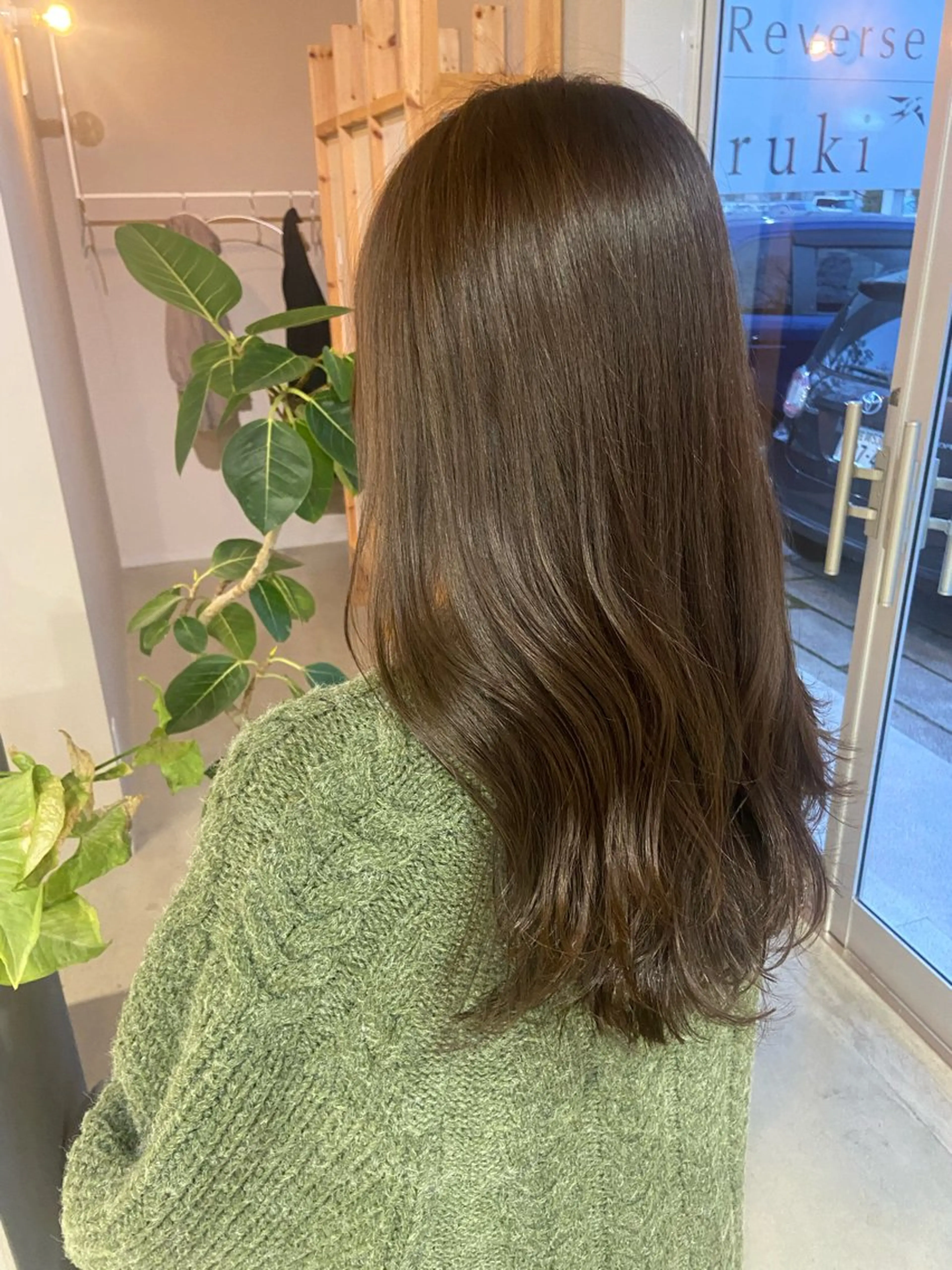 ミディアム カラー haruki所属・. nozomiのヘアスタイル