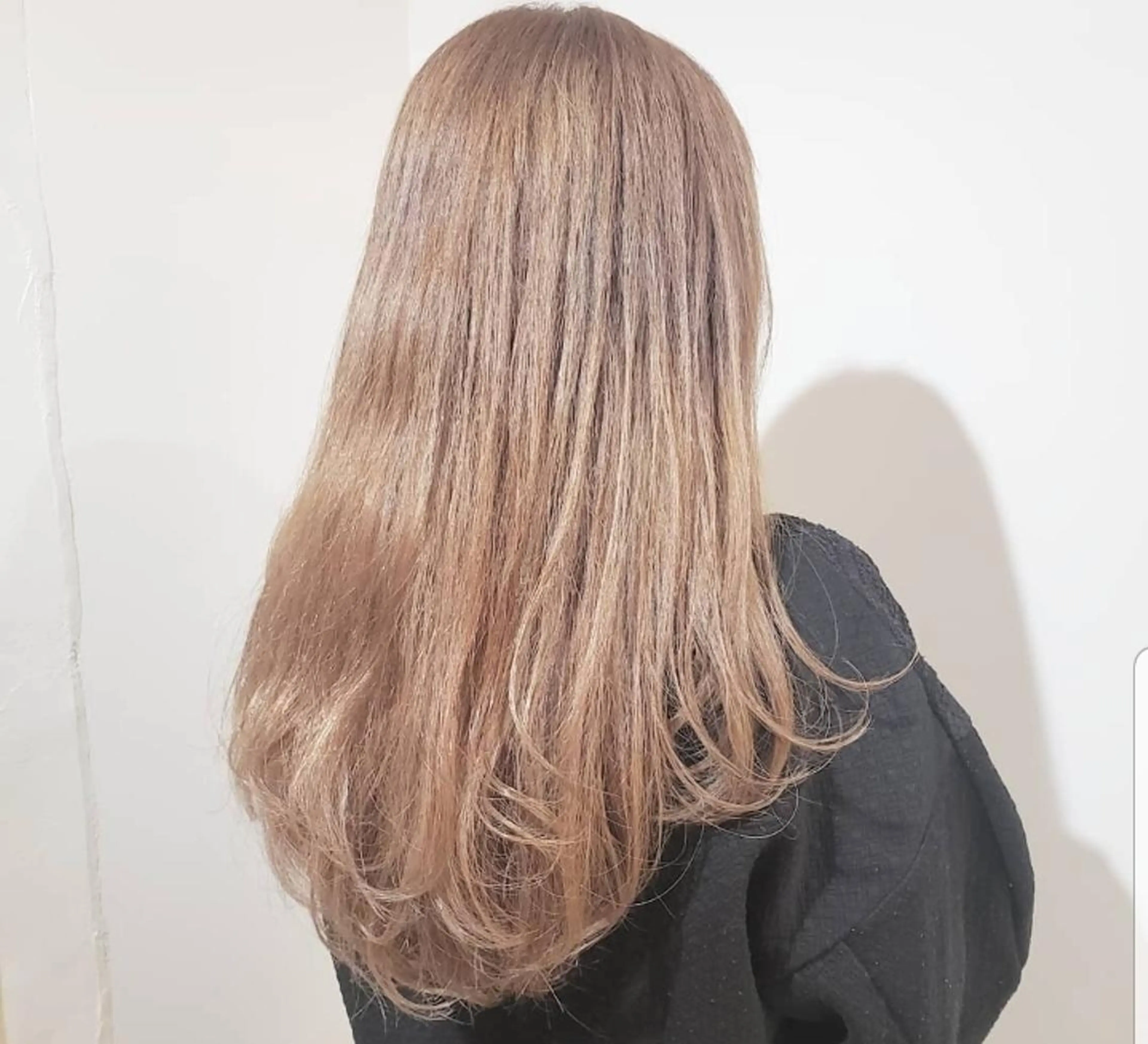 ロング カット ヘアカラー トリートメント 🇰🇷透明感×ハイ トーン🌟tomoのヘアスタイル