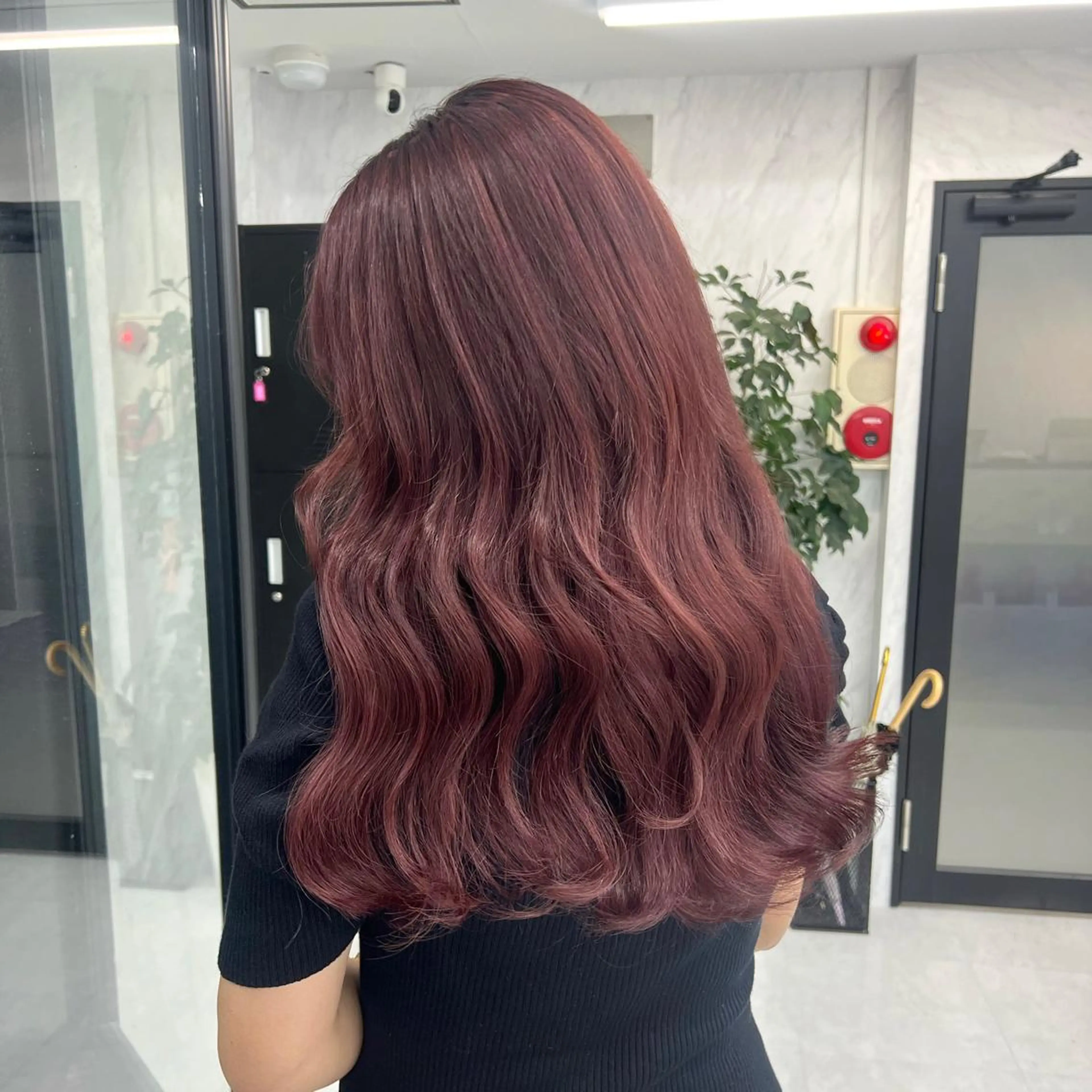 ロング カラー シールエクステ ハイトーンカラー エクステ シールエクステ特化 ハイトーン、NANAのヘアスタイル