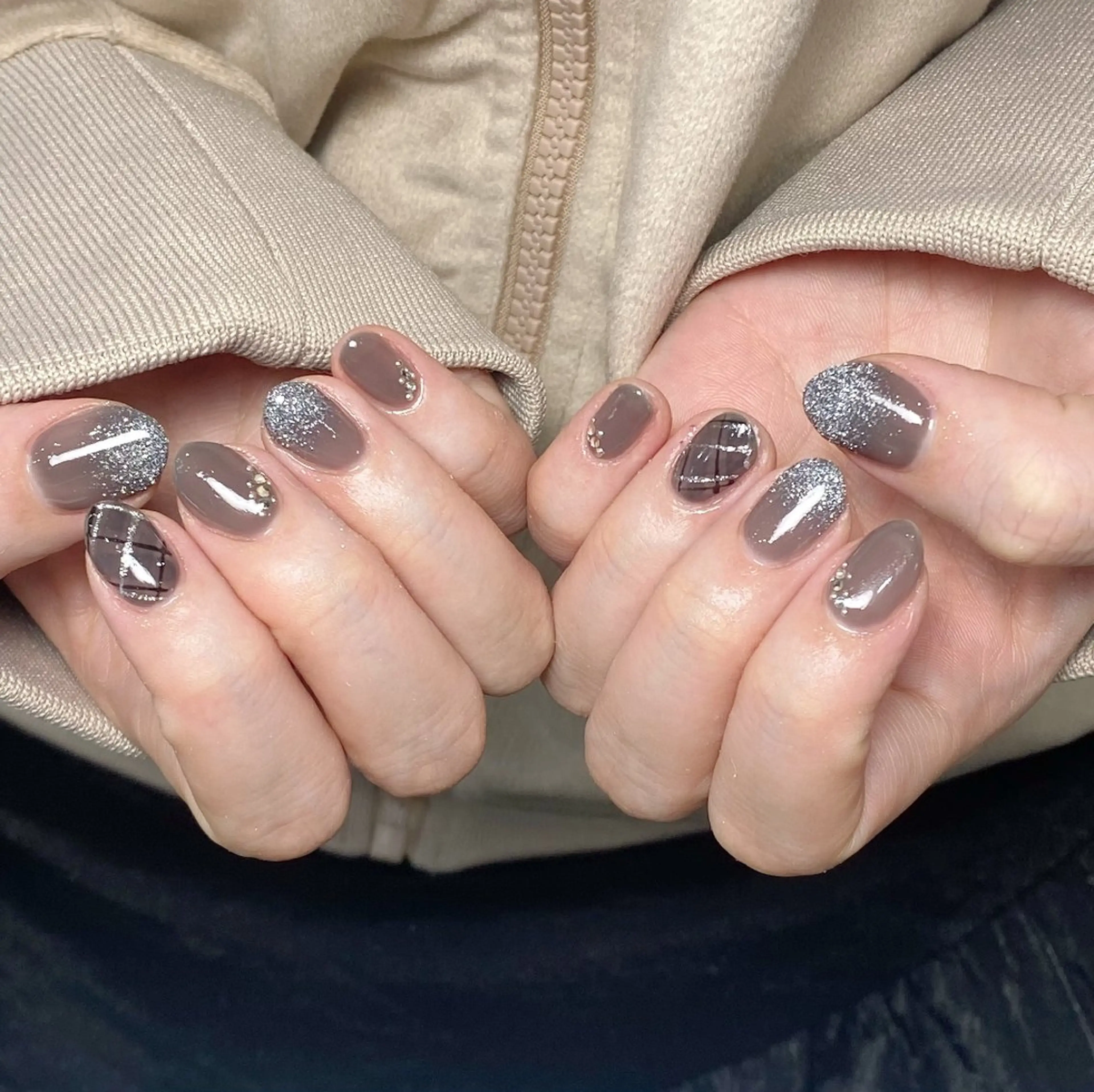 ネイル チークネイル フレンチネイル ジェルネイル ガラスフレンチ キラキラネイル ハンドネイル UM Nail Salonのネイルデザイン