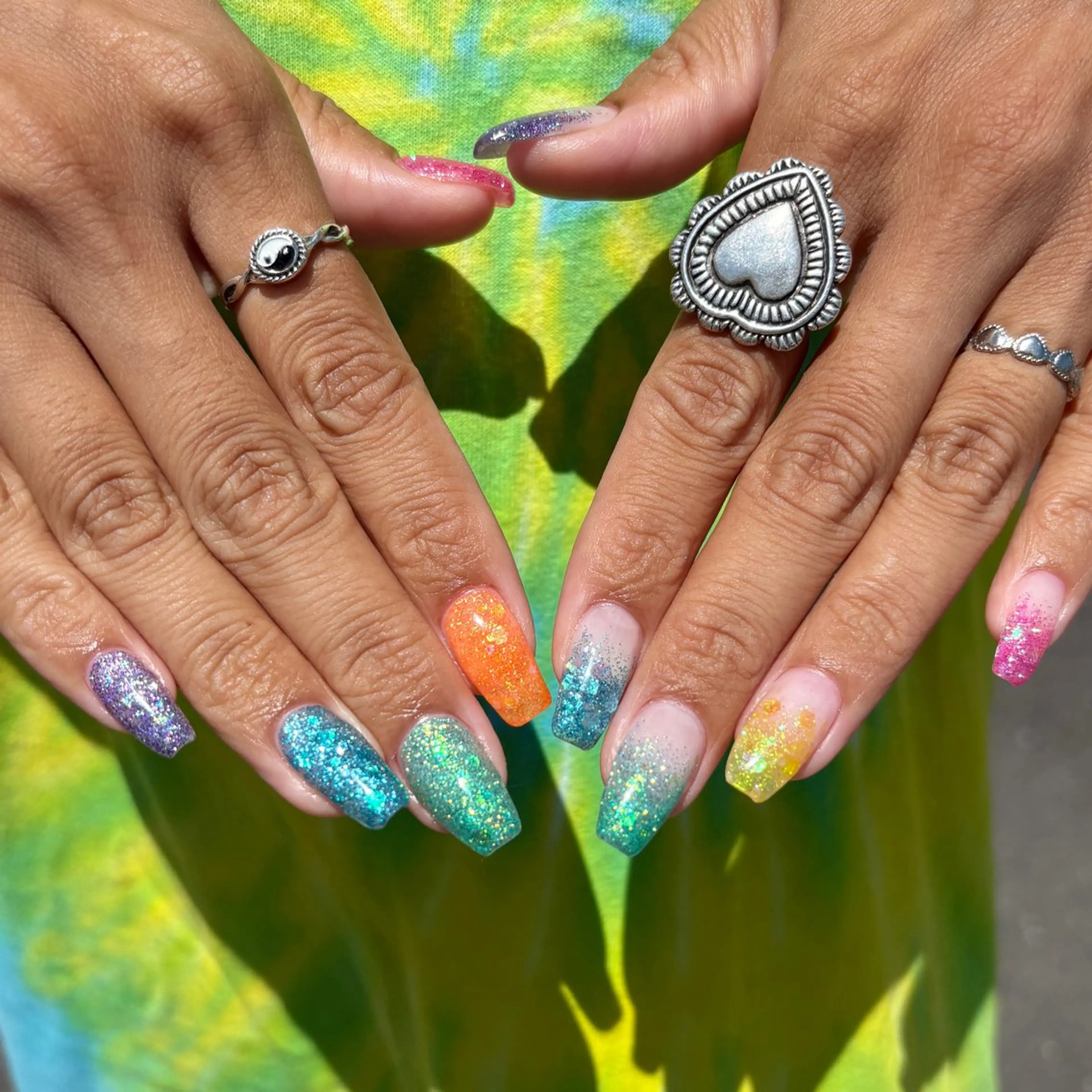 ネイル ラメ(グリッター) ラメグラデーション ワンカラーネイル 夏ネイル ハンドネイル フットネイル GRANDEUR焼津 Nana🦖のネイルデザイン