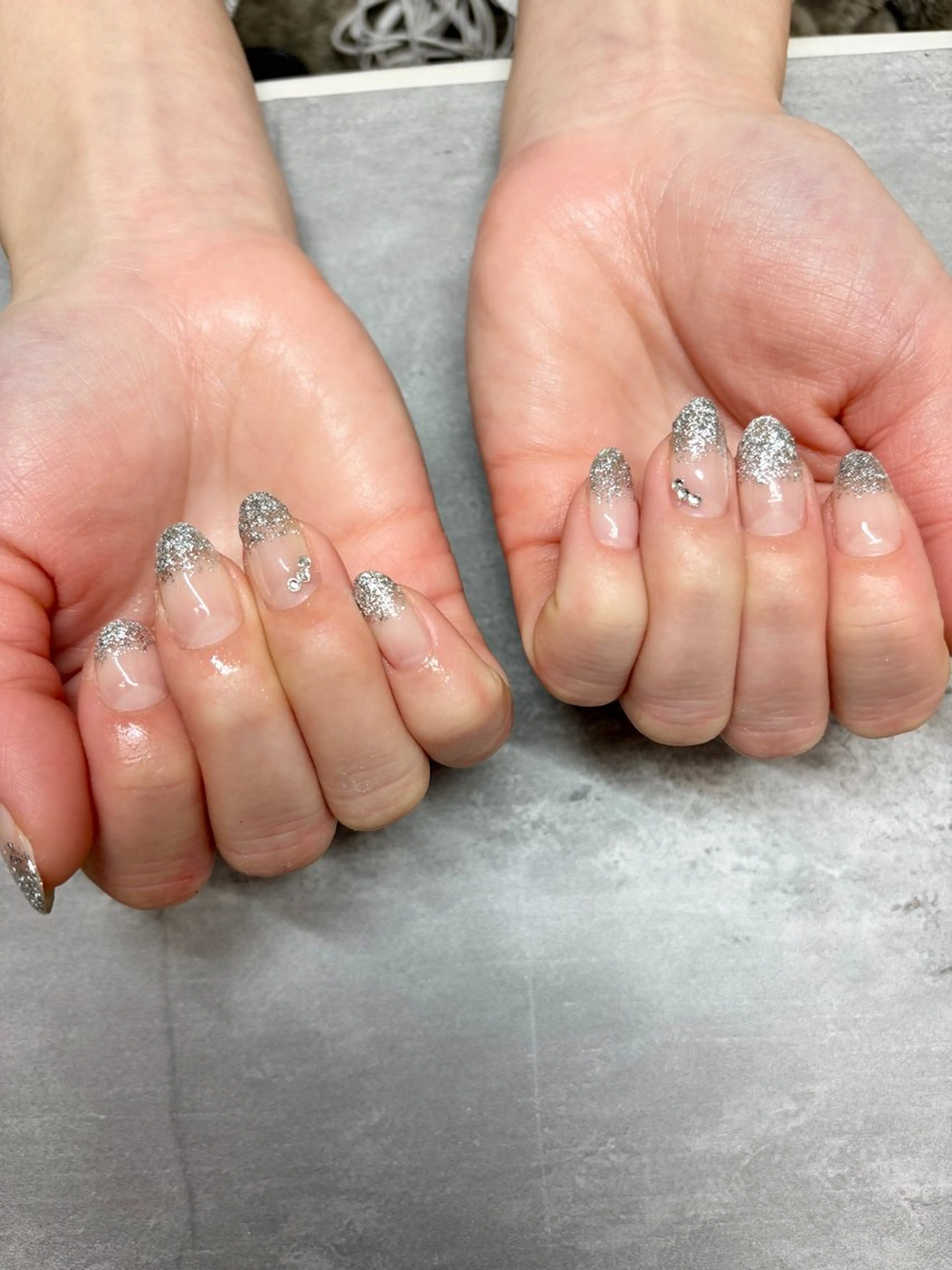 ネイル シンプルネイル 有城 水葉のネイルデザイン