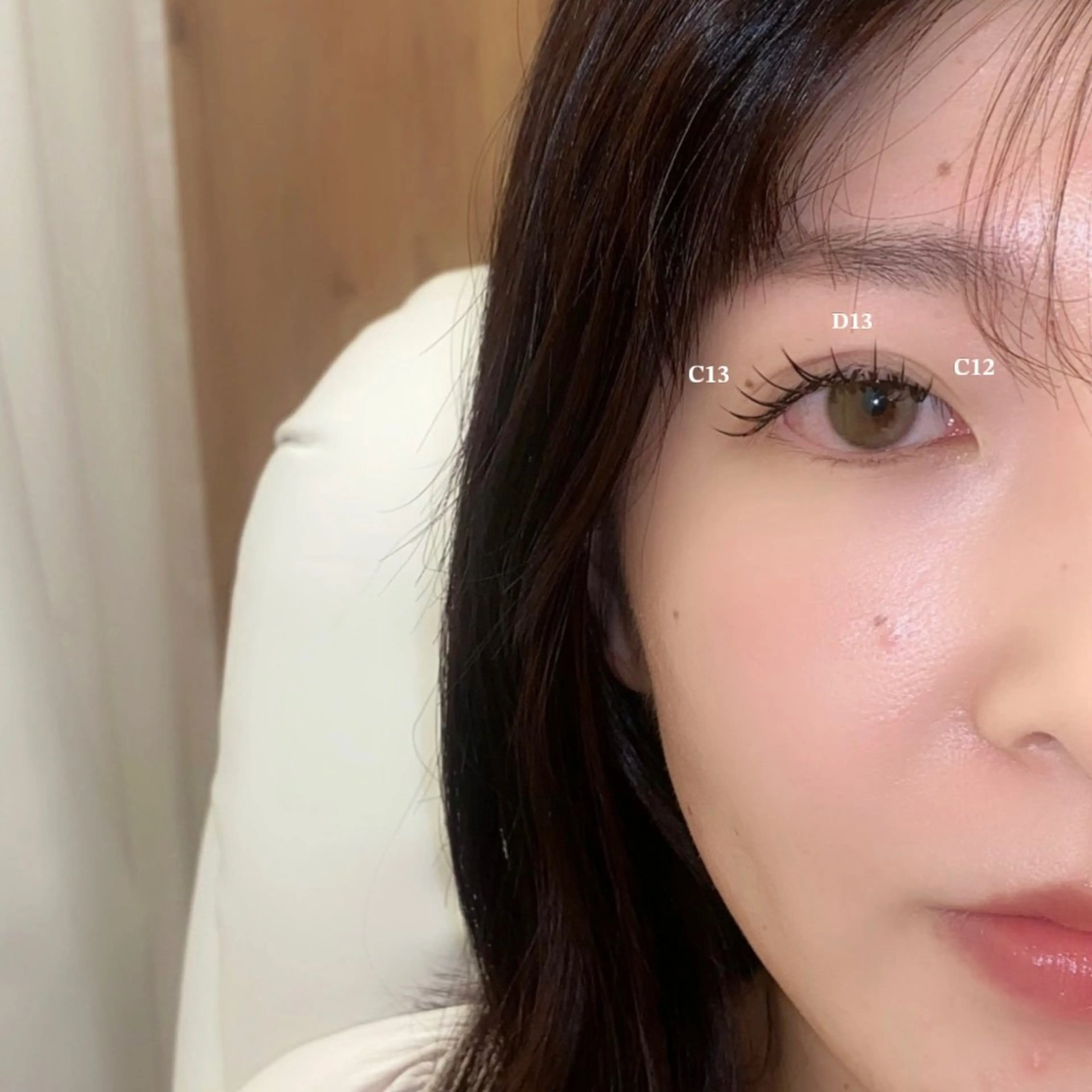 マツエク・マツパ 束感まつ毛 フラットラッシュ 韓国風マツエク パリジェンヌラッシュリフト ボリュームラッシュ 肌に馴染むハイトーン /ミルクティーカラーのヘアスタイル