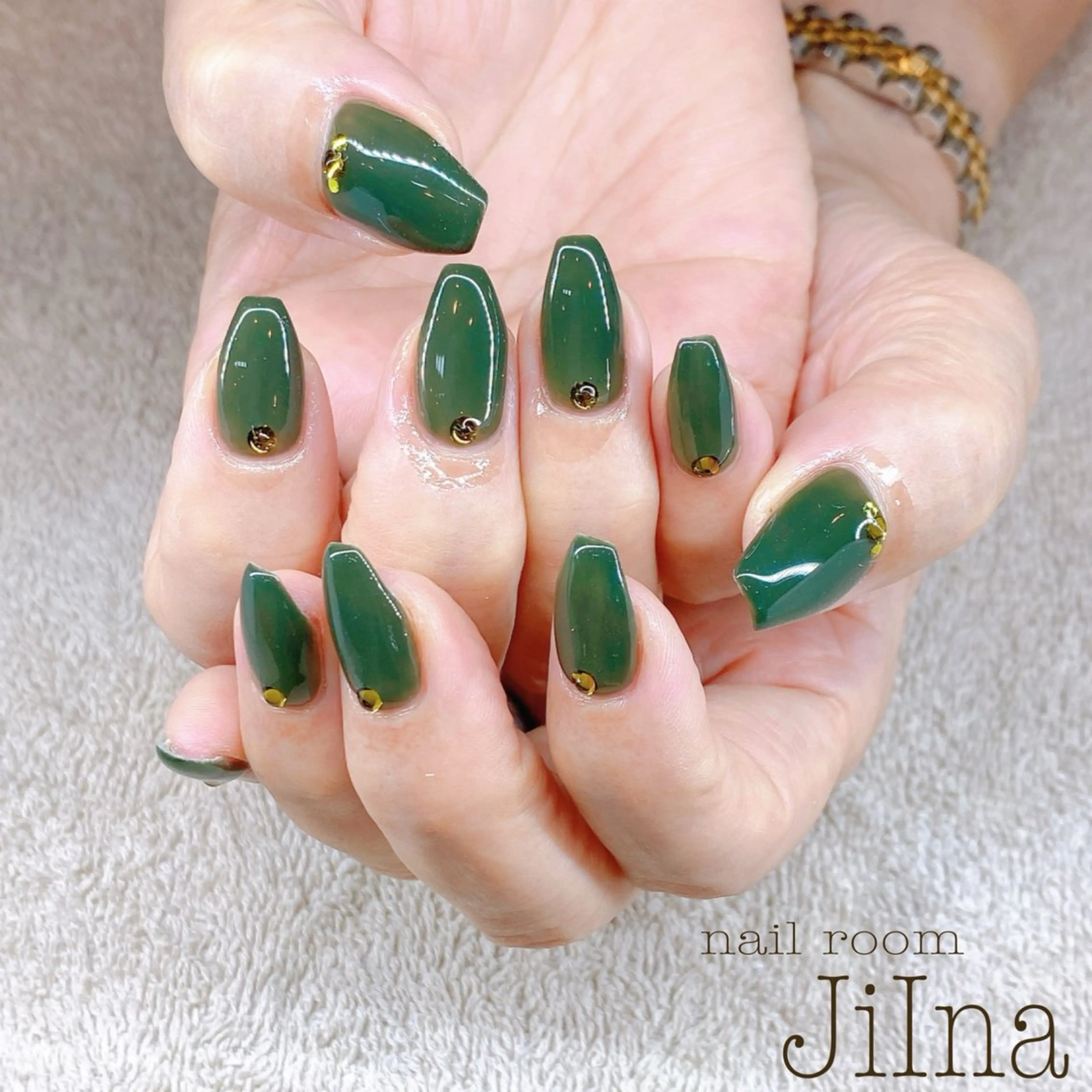 ネイル ワンカラーネイル ストーンネイル JiIna nailのネイルデザイン